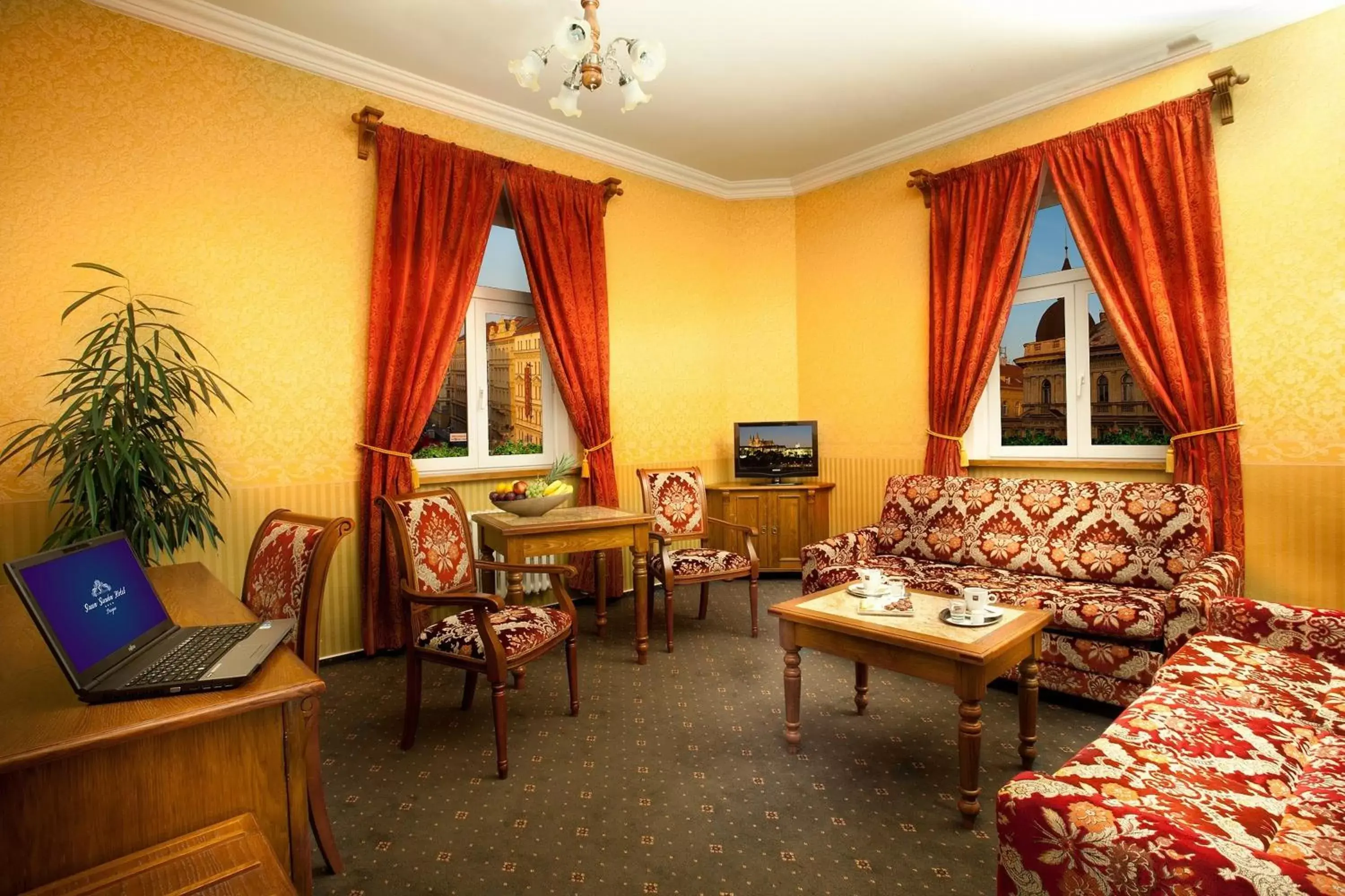 Living room, Seating Area in Green Garden Hotel