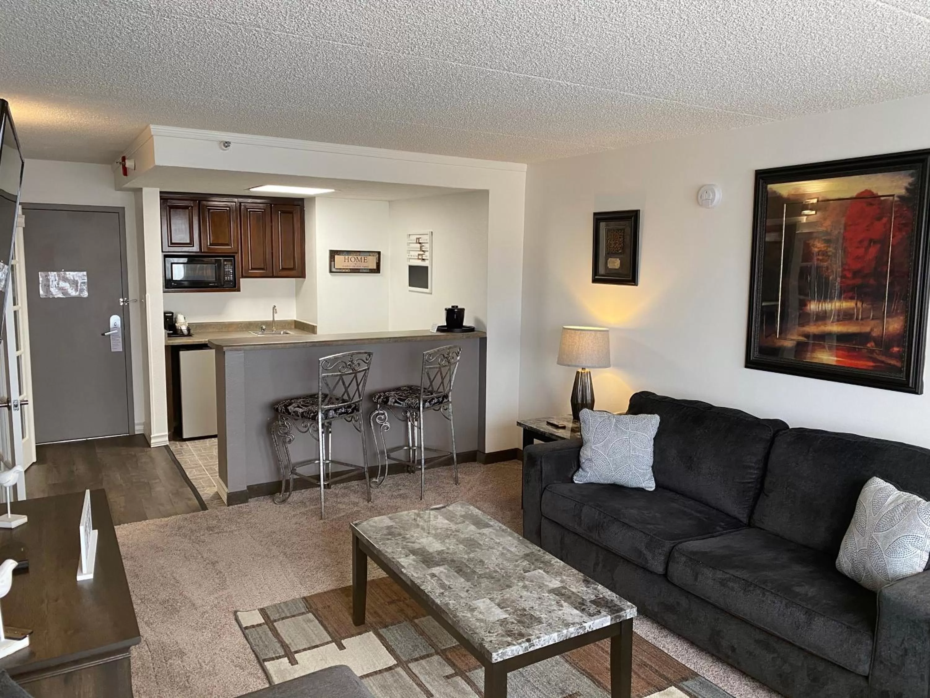 1 King Bed, One-Bedroom, Premier Tower Suite, Non-Smoking in Ramada by Wyndham Albuquerque Midtown