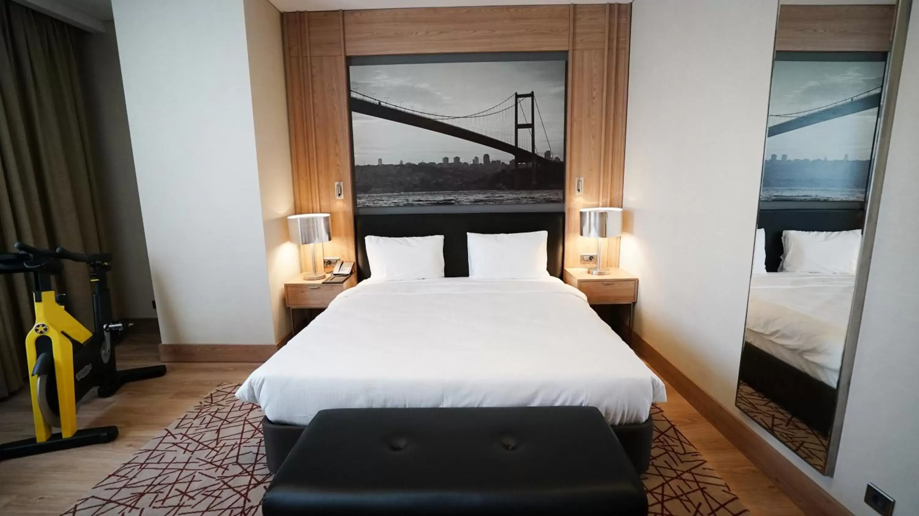 Photo of the whole room, Bed in TRYP by Wyndham Istanbul Basın Ekspres