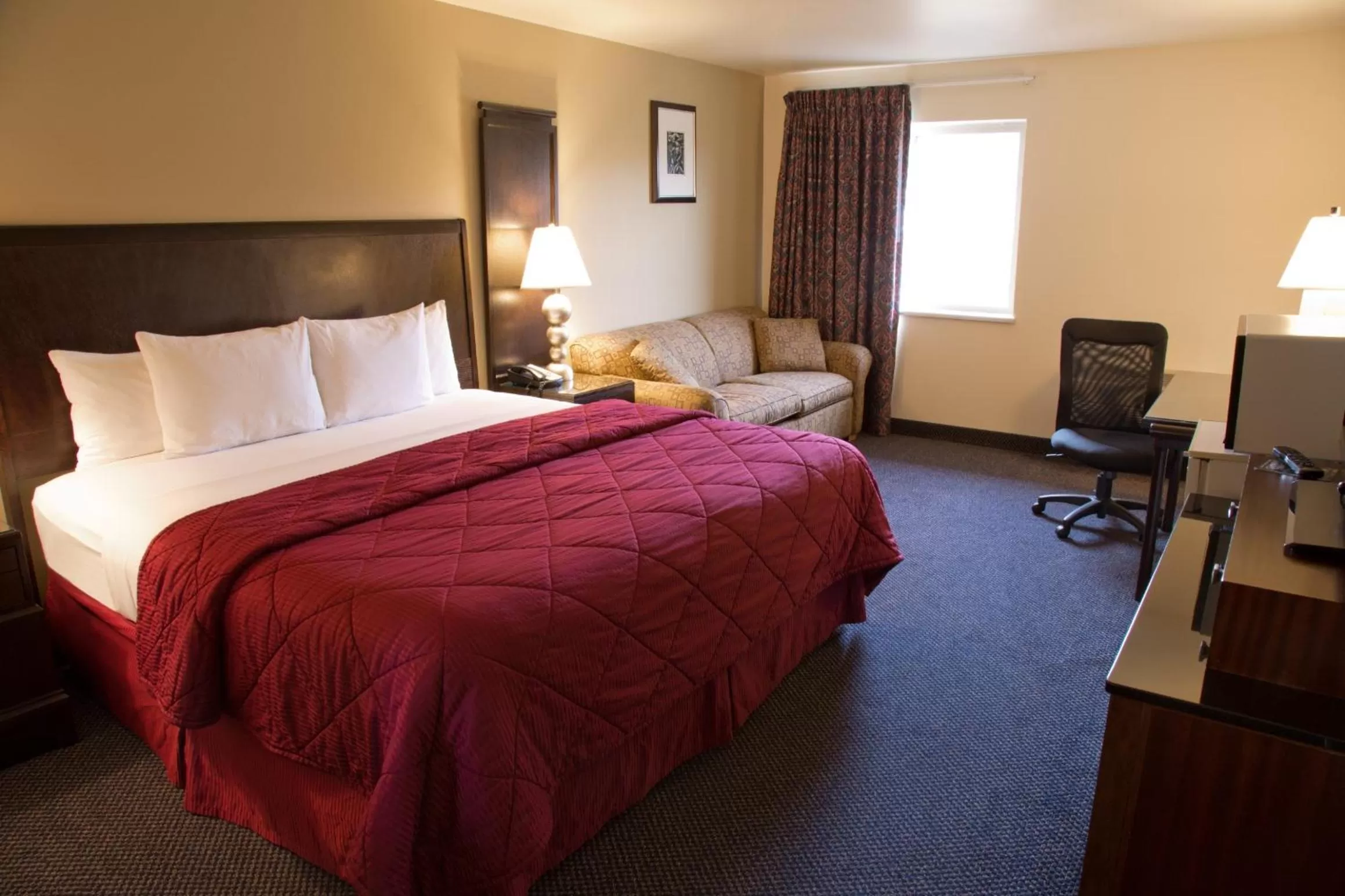 Photo of the whole room, Bed in Cedars Inn