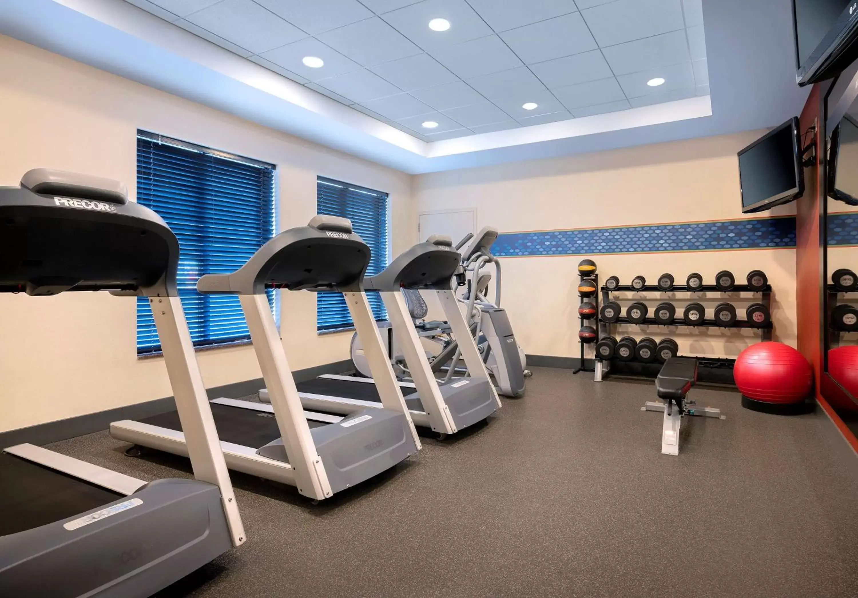 Fitness centre/facilities, Fitness Center/Facilities in Hampton Inn by Hilton Boston/Cambridge