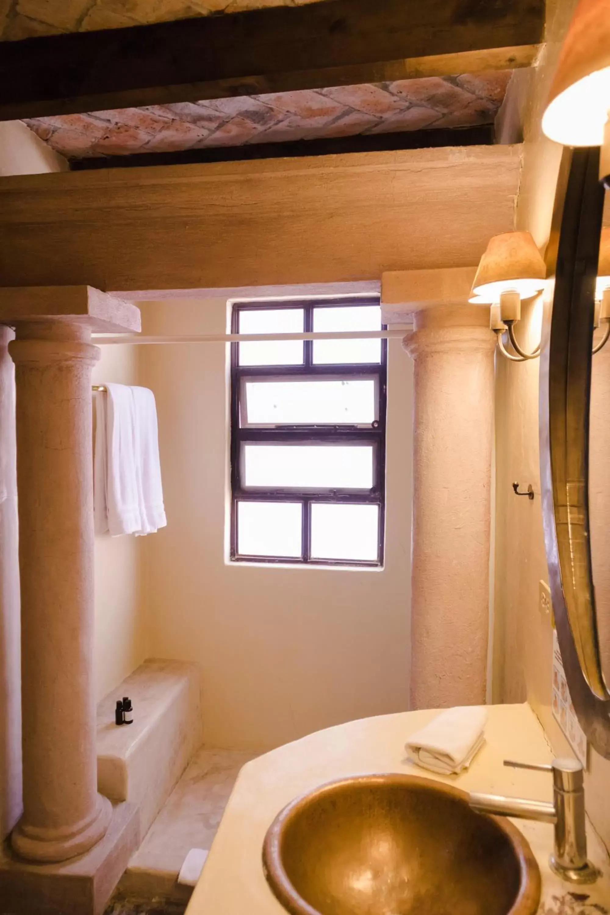 Bathroom in Casa Luna Hotel Boutique