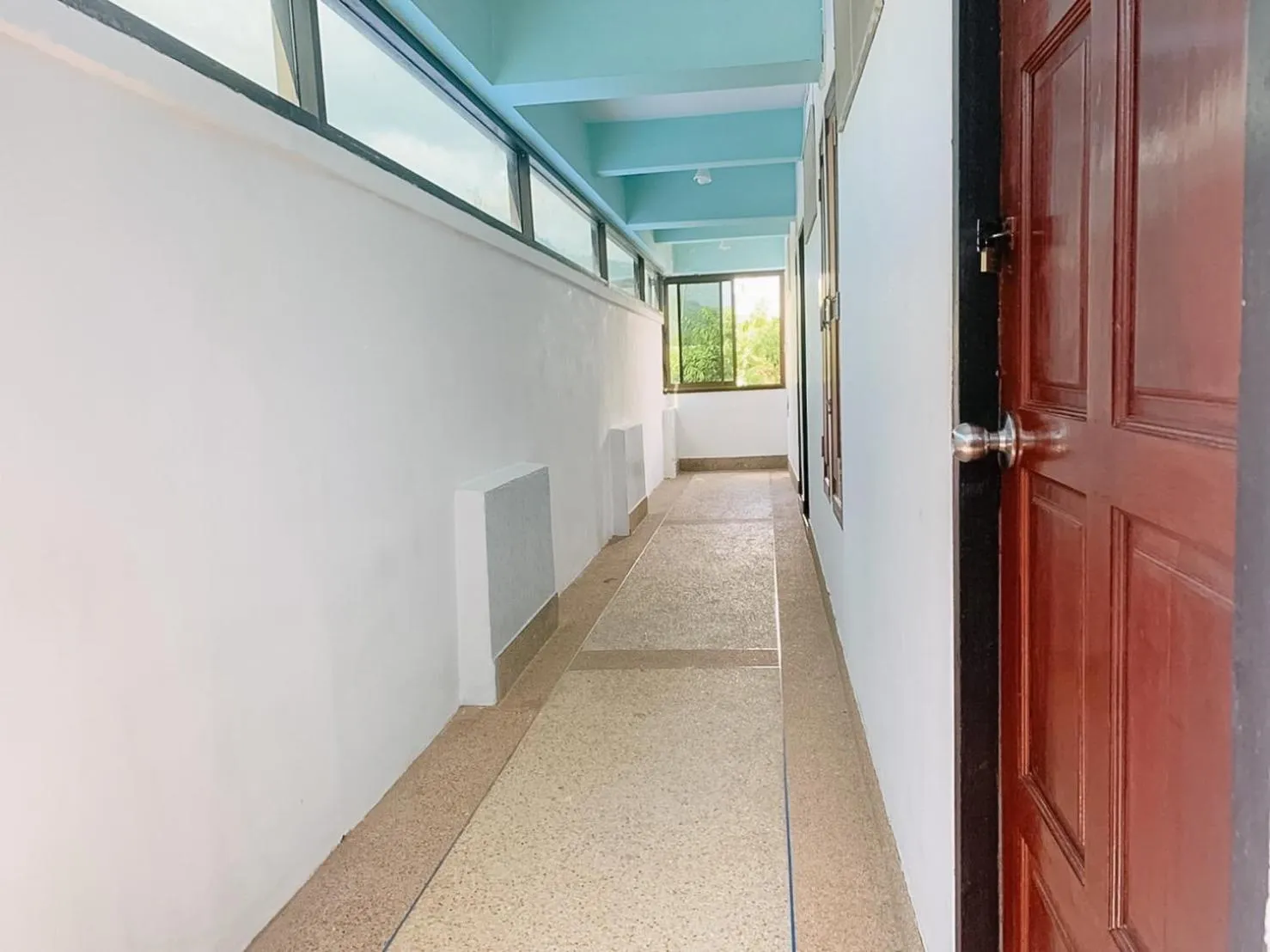 Street view in Bonny Hotel 4 Floors No Elevator