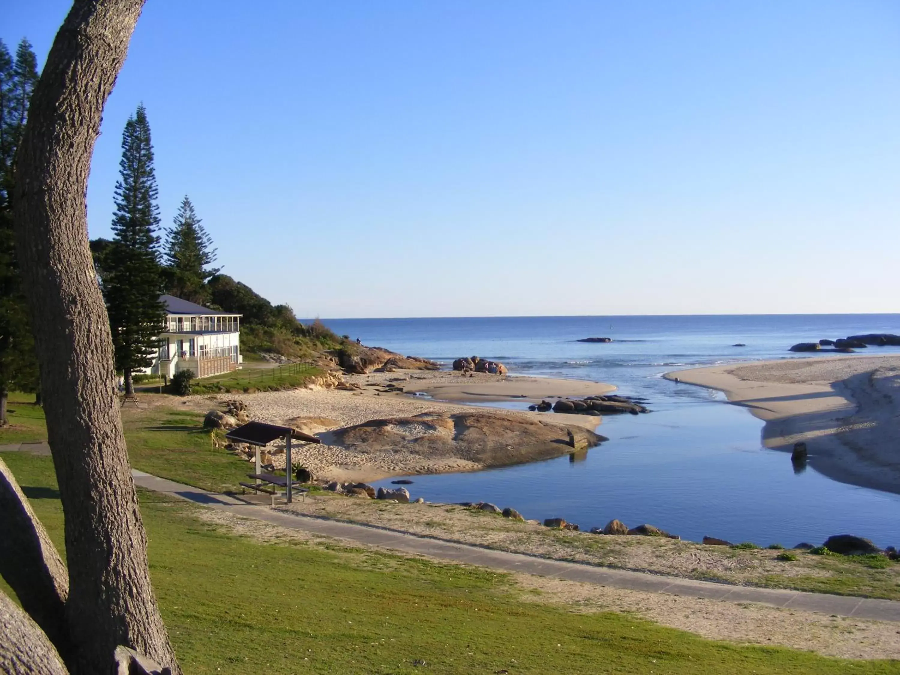 Beach in Rockpool Motor Inn