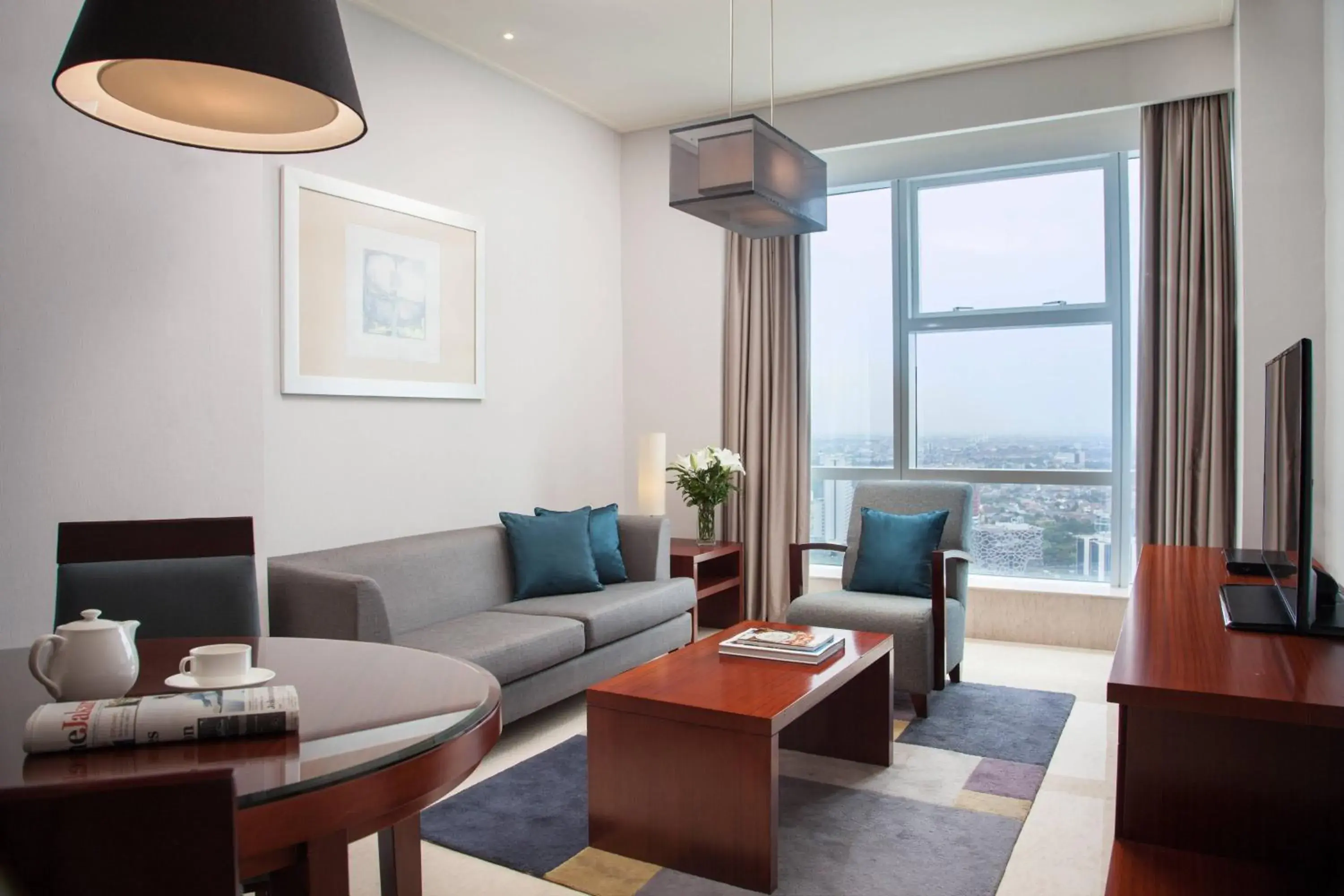 Bedroom, Seating Area in The Mayflower, Jakarta-Marriott Executive Apartments