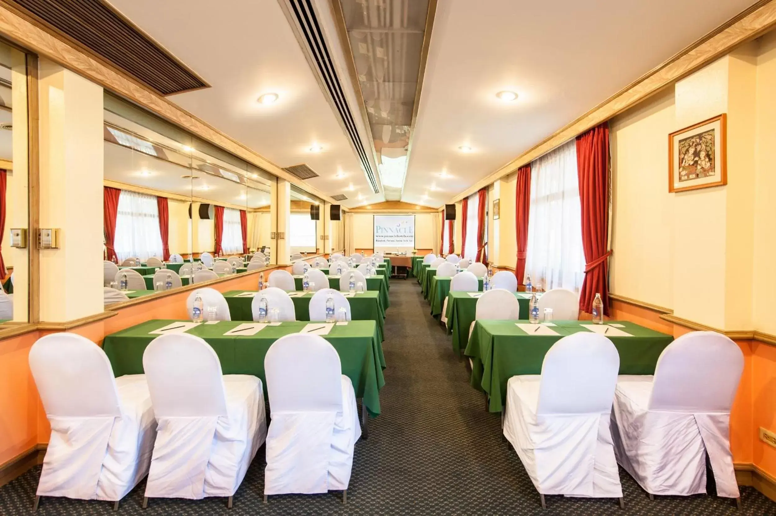 Business facilities, Banquet Facilities in Pinnacle Lumpinee Park Hotel SHA Plus