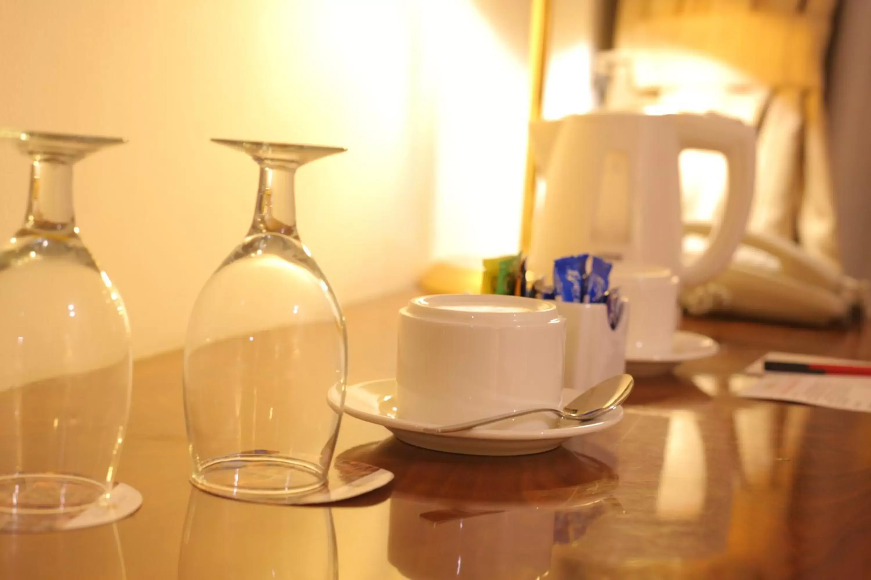 Coffee/tea facilities in Hotel The Royal Plaza