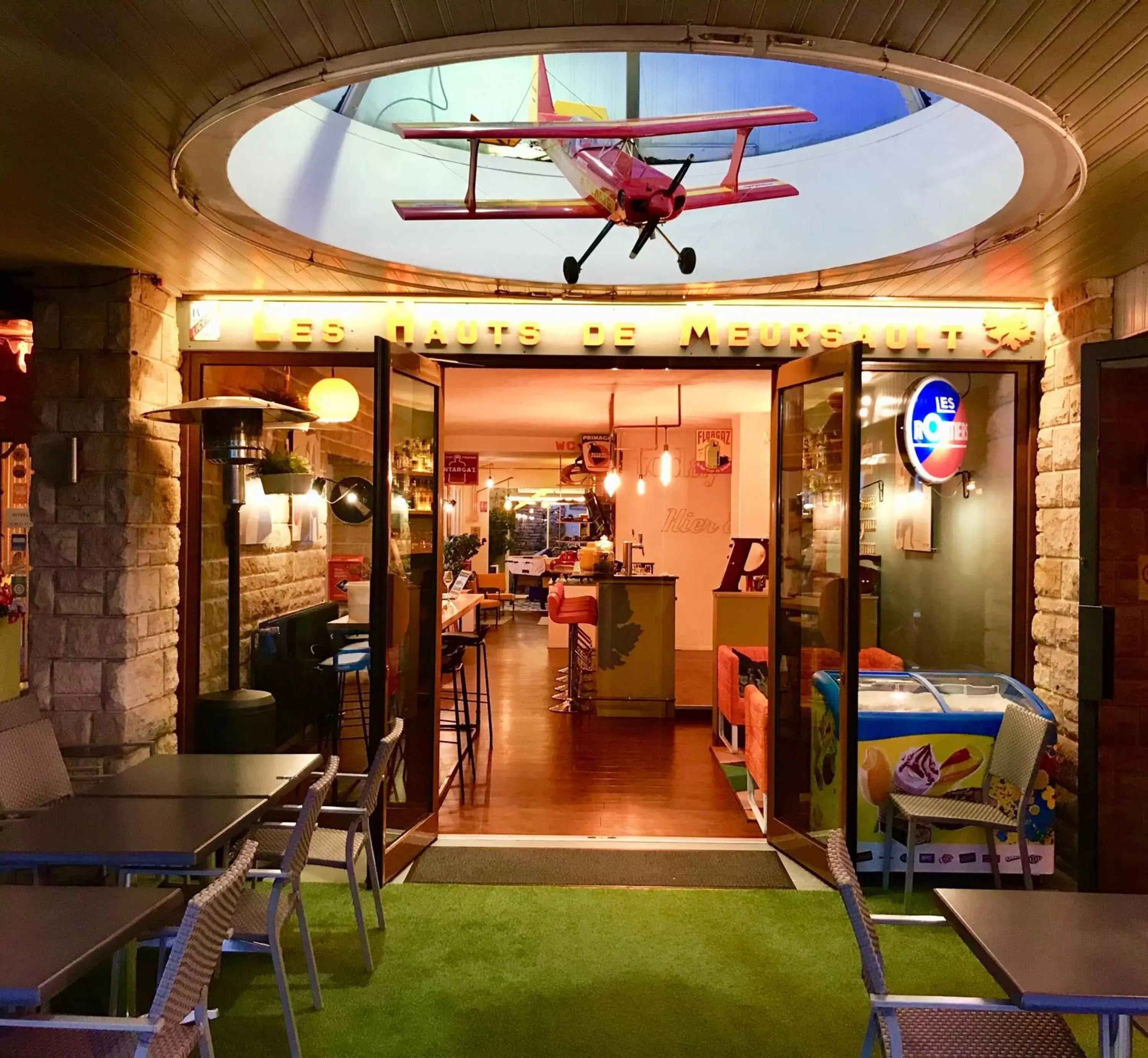 Facade/entrance in Hôtel Les Hauts de Meursault Facade/entrance in Hôtel Les Hauts de Meursault