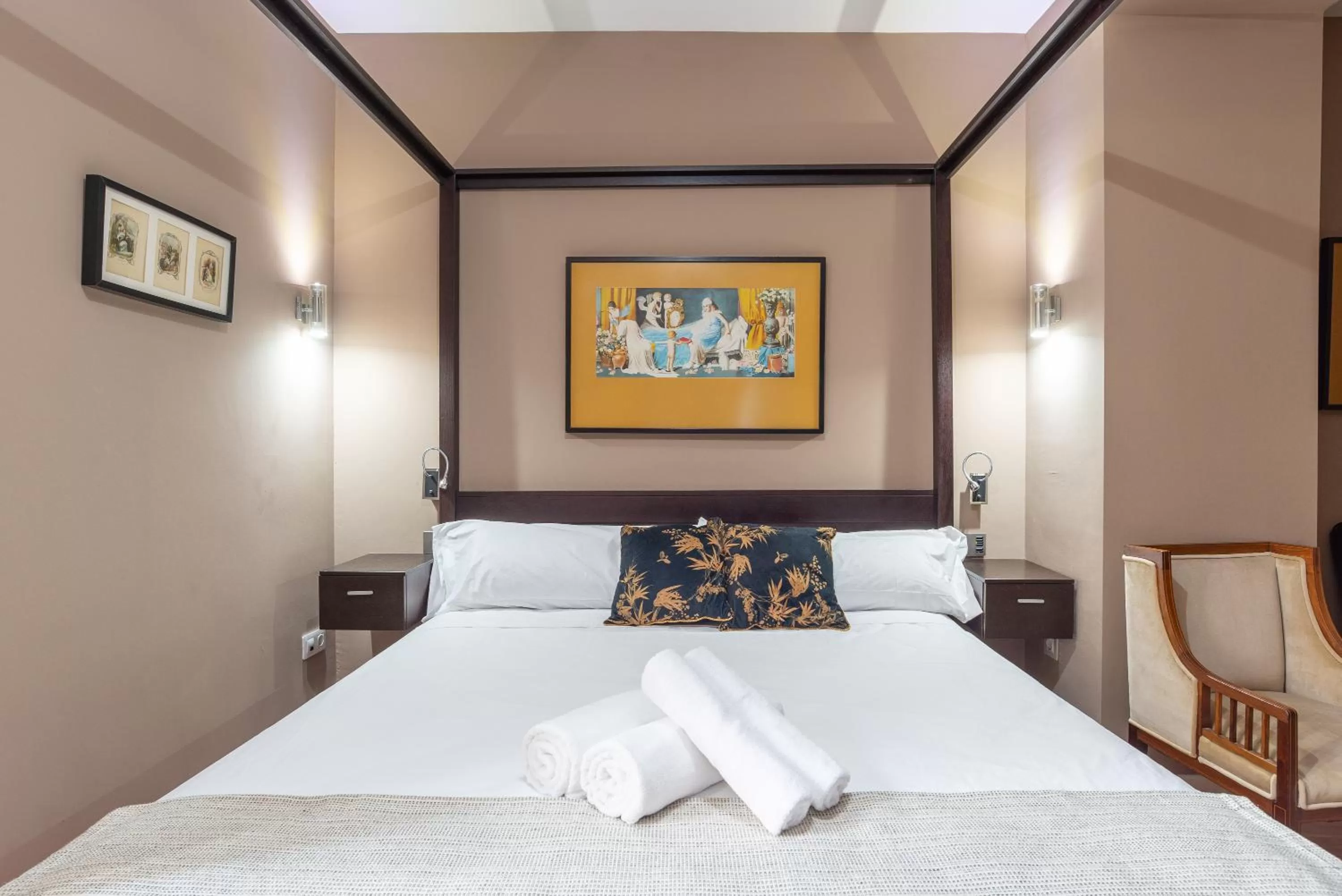 Bed in Hotel Albaicín