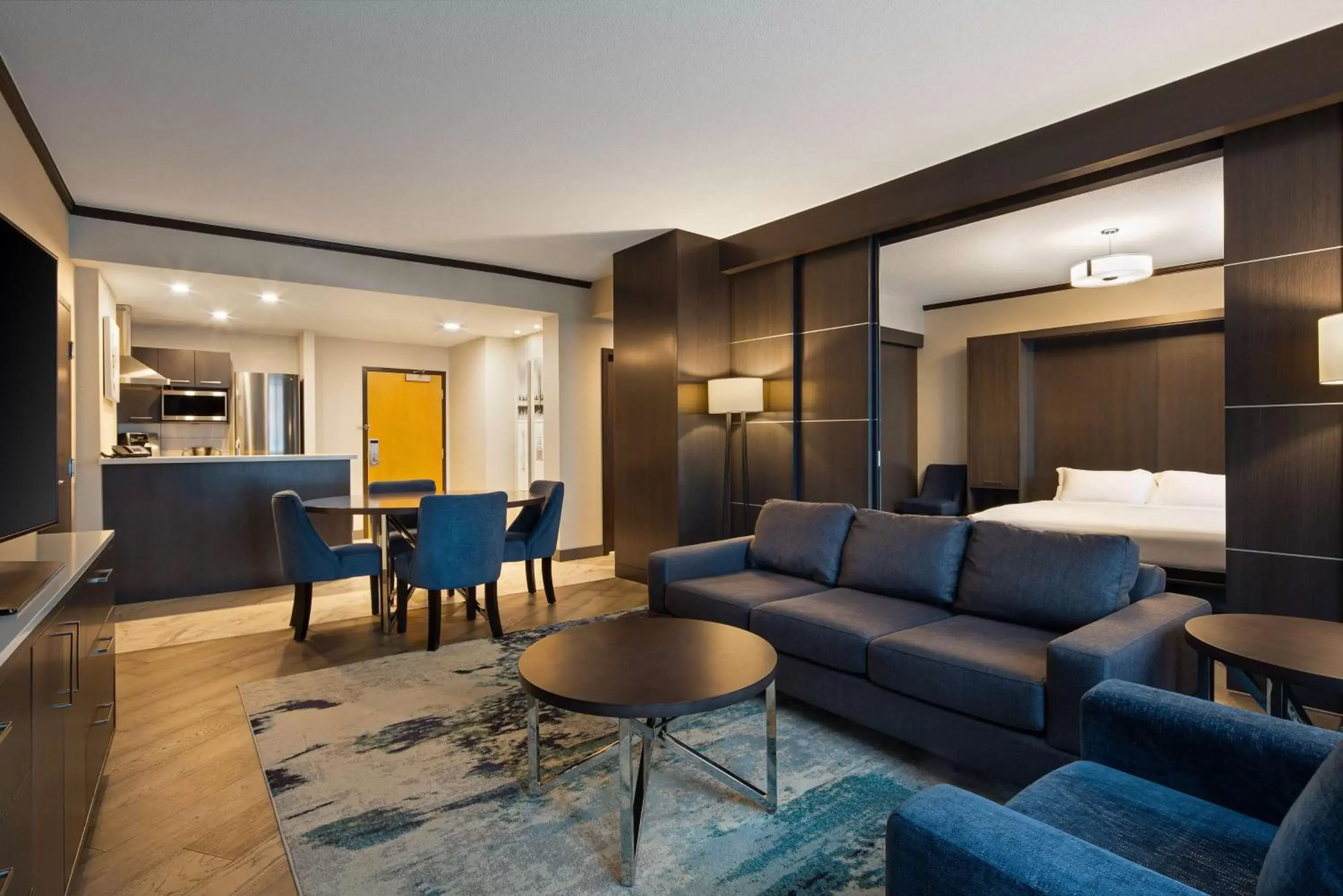 Living room, Seating Area in Hilton Vancouver Metrotown