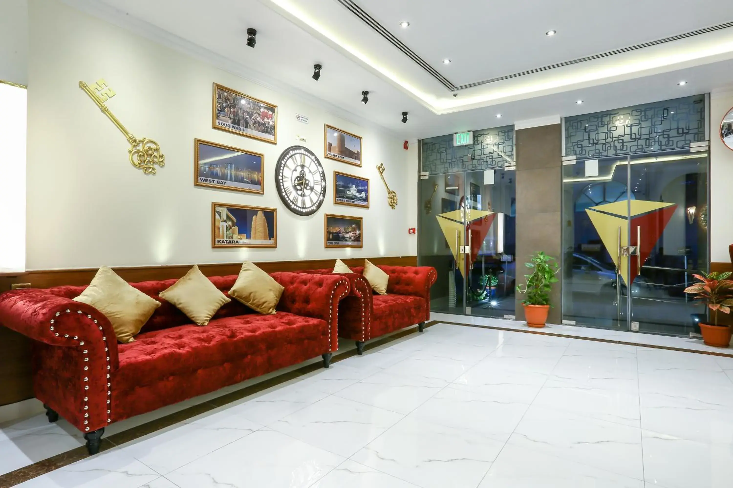 Seating area, Lobby/Reception in La Villa Suites Hotel