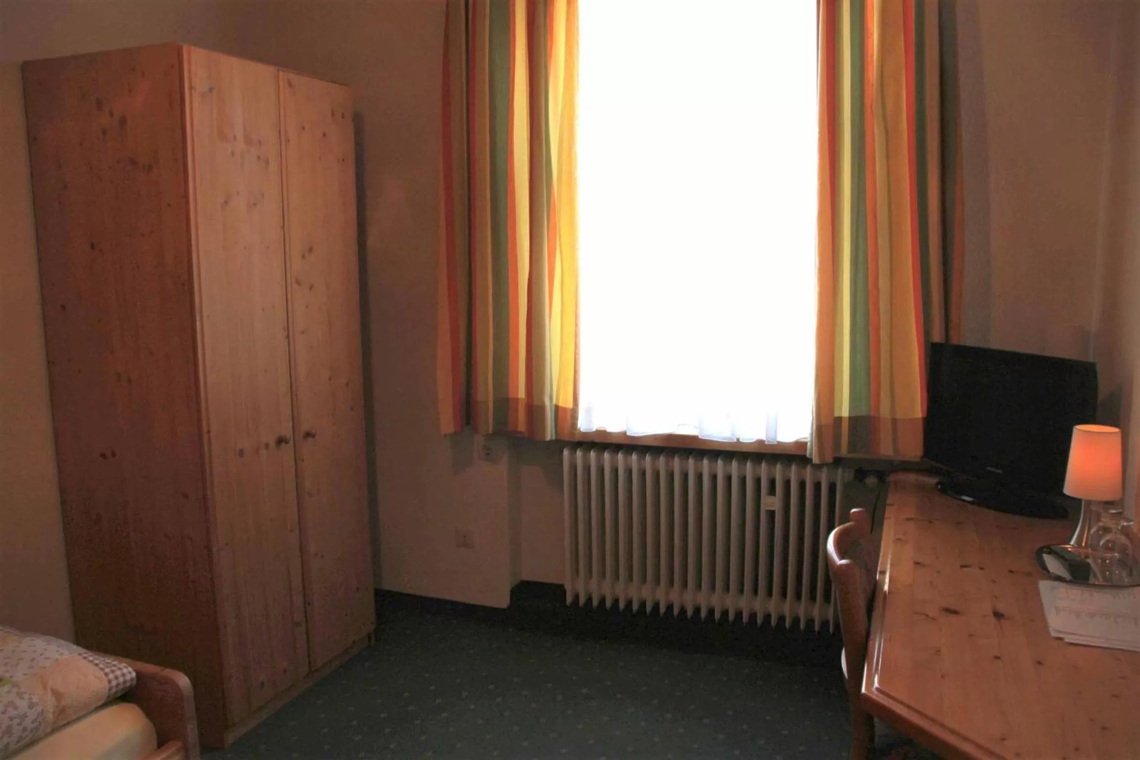 TV and multimedia, TV/Entertainment Center in Hotel Gasthof Zum weissen Lamm