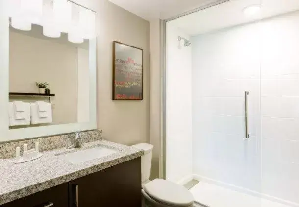 Bathroom in TownePlace Suites by MarriottDetroit Canton