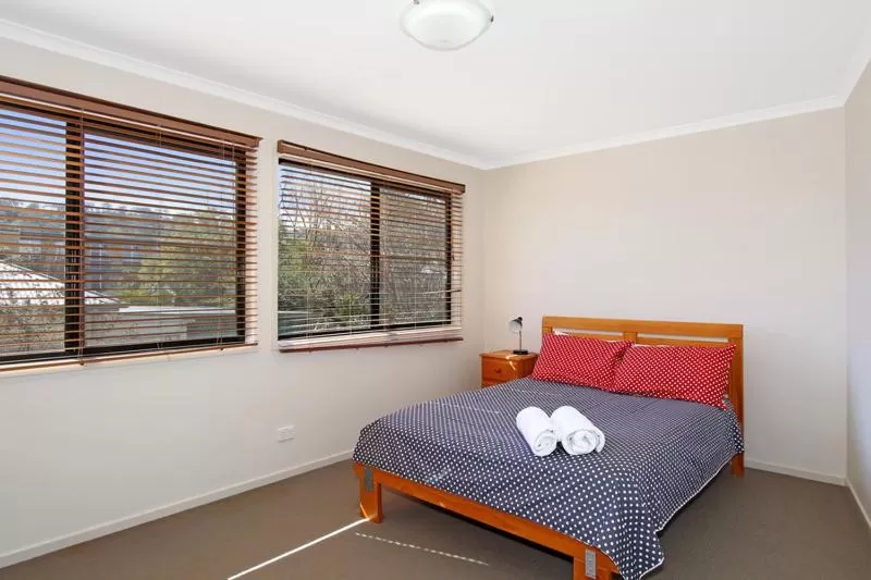 Bedroom, Bed in Amberoo Apartments Tamworth