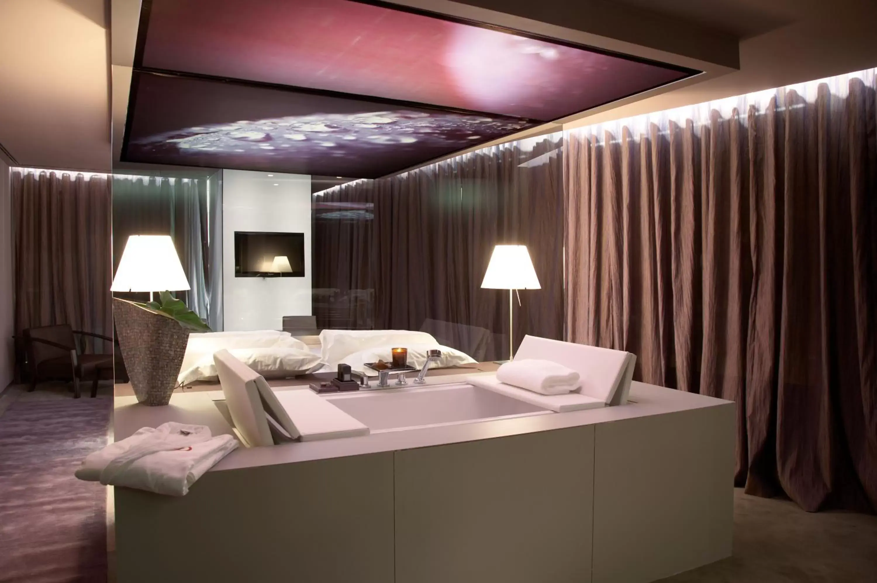 Photo of the whole room, Bed in The Vine Hotel Photo of the whole room, Bed in The Vine Hotel