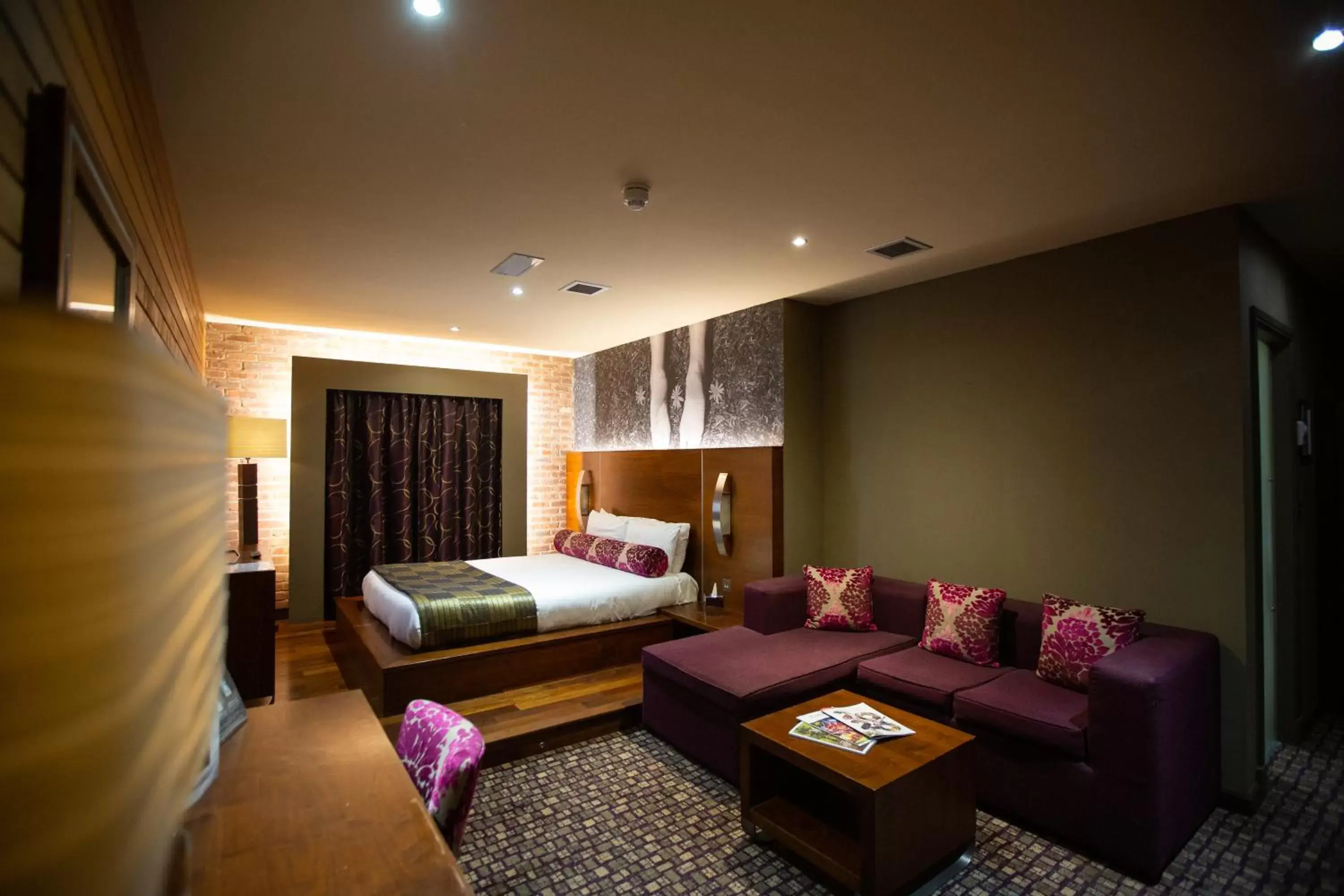 Executive Double Room in The Crown Hotel Bawtry-Doncaster Executive Double Room in The Crown Hotel Bawtry-Doncaster