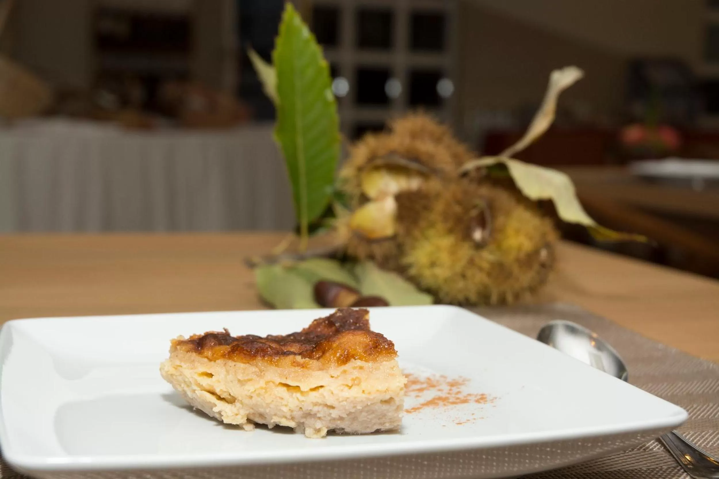 Restaurant/places to eat in Hotel Rainha D. Amélia, Arts & Leisure