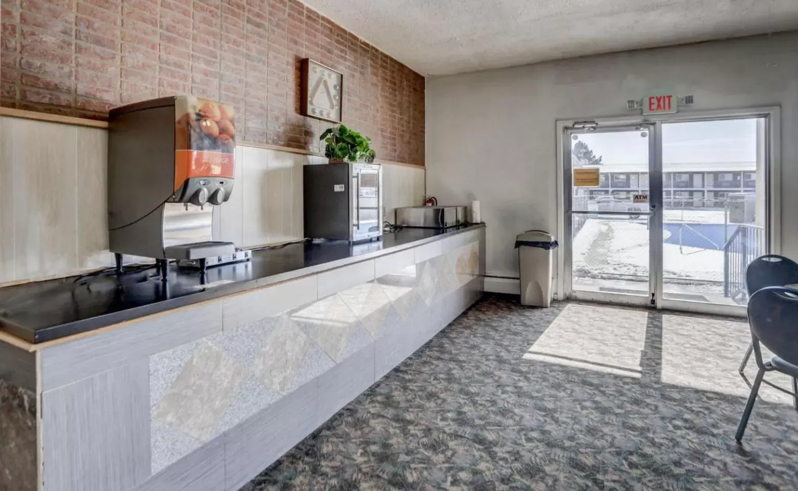 Continental breakfast, Kitchen/Kitchenette in Americas Best Value Inn Greeley