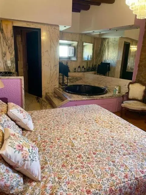 Deluxe Double Room with Bath in Mas Feliu Turismo Rural Deluxe Double Room with Bath in Mas Feliu Turismo Rural