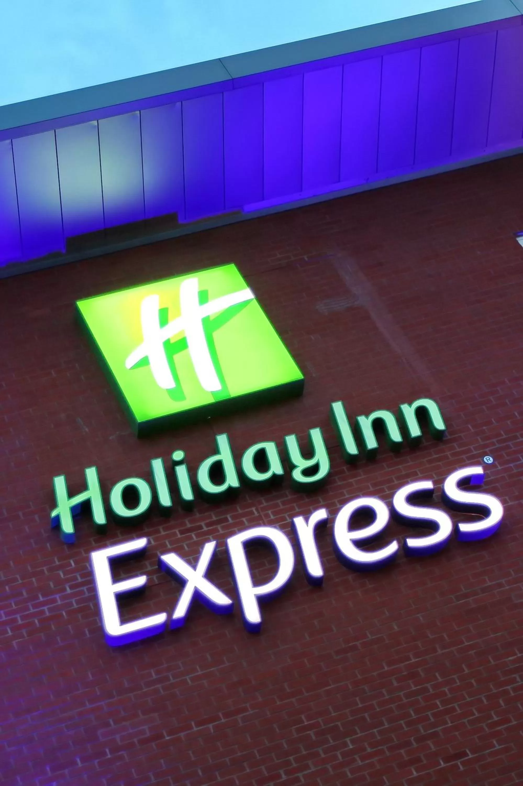 Property building in Holiday Inn Express Birmingham Redditch by IHG