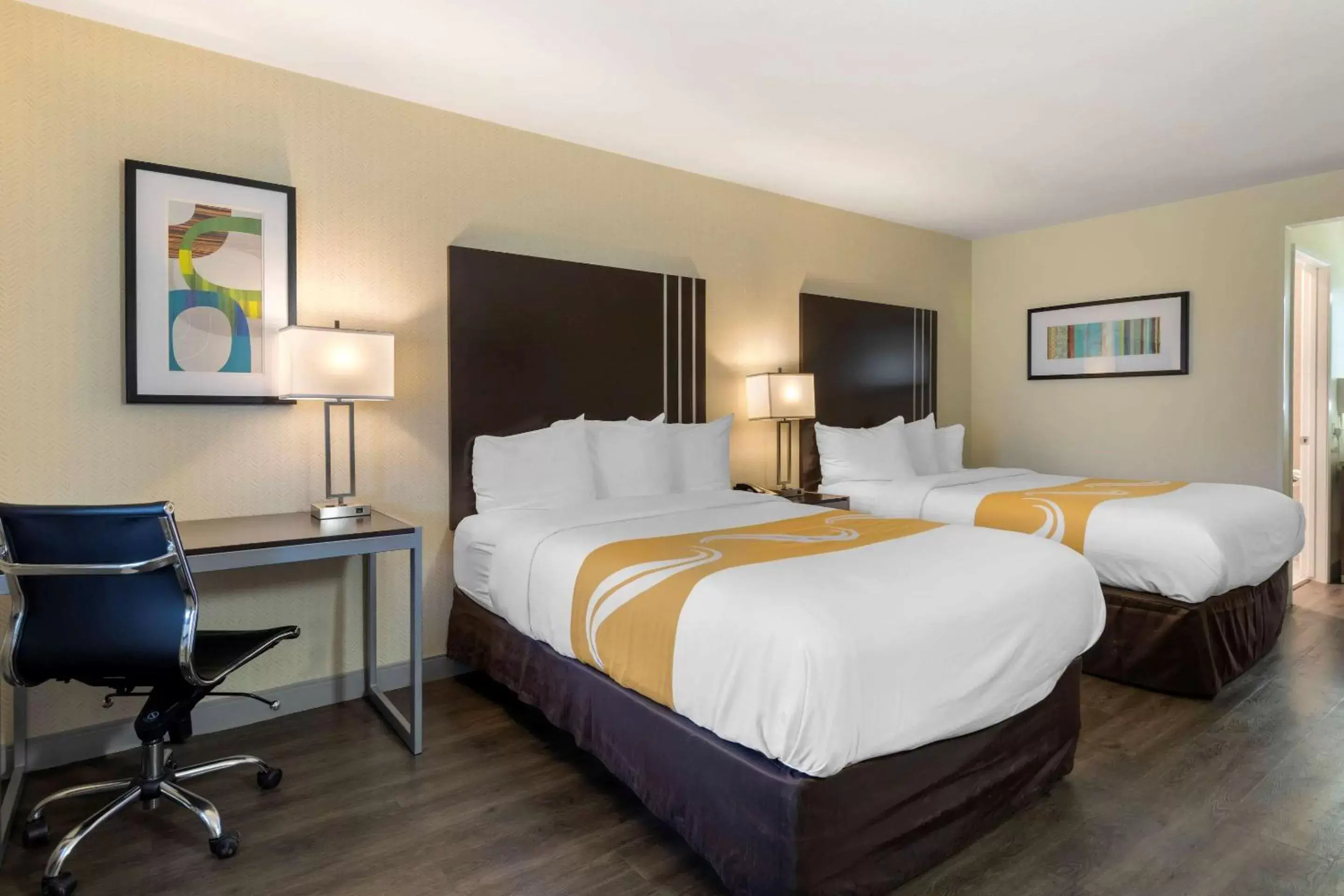 Bedroom, Bed in Quality Inn & Suites Camarillo-Oxnard