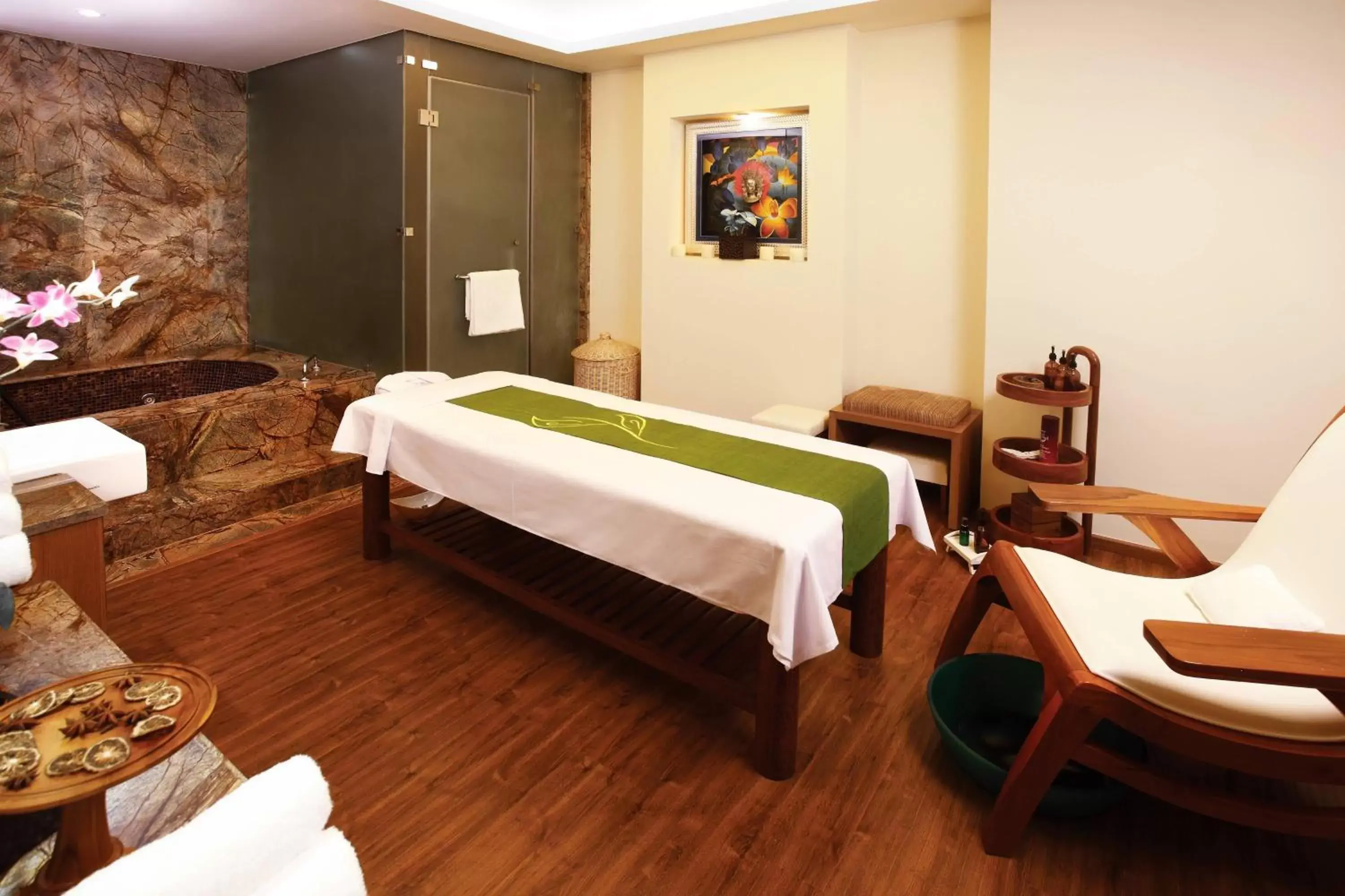 Spa and wellness centre/facilities, Bed in Four Points by Sheraton Navi Mumbai, Vashi