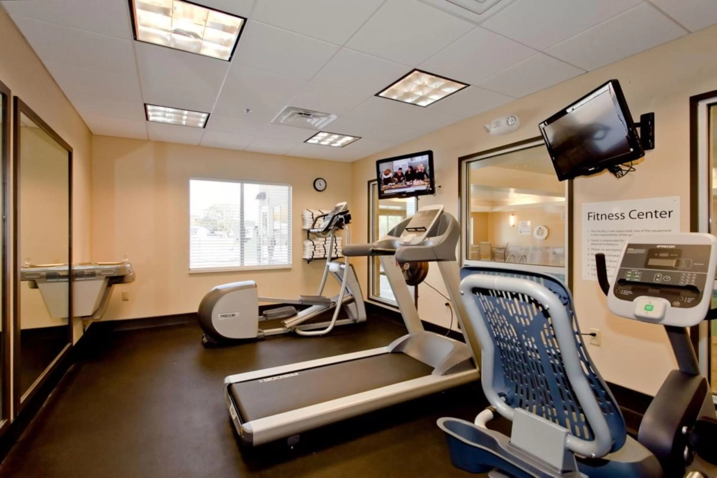 Fitness centre/facilities in Holiday Inn Express Newton by IHG