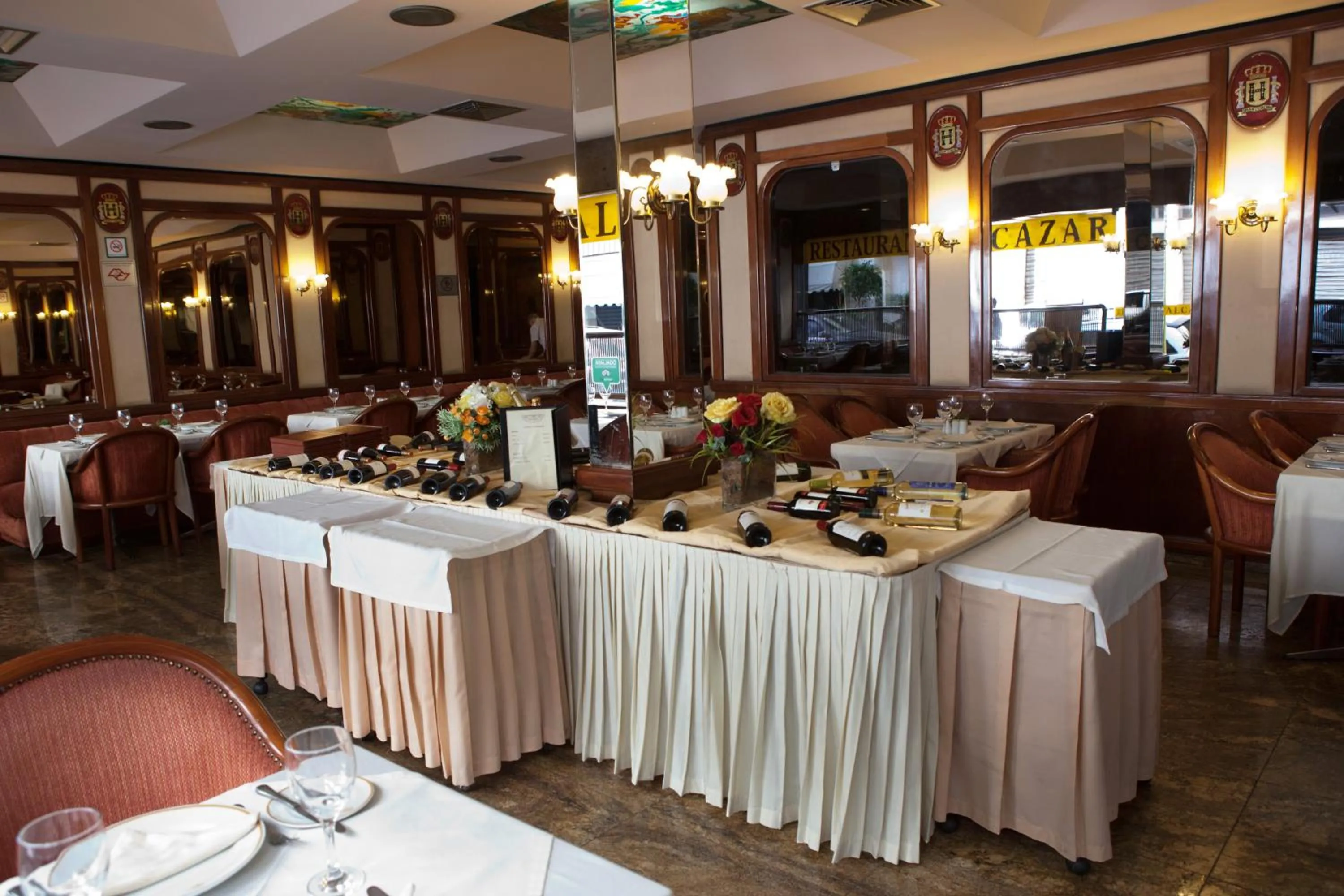Restaurant/places to eat in Hotel Gran Corona