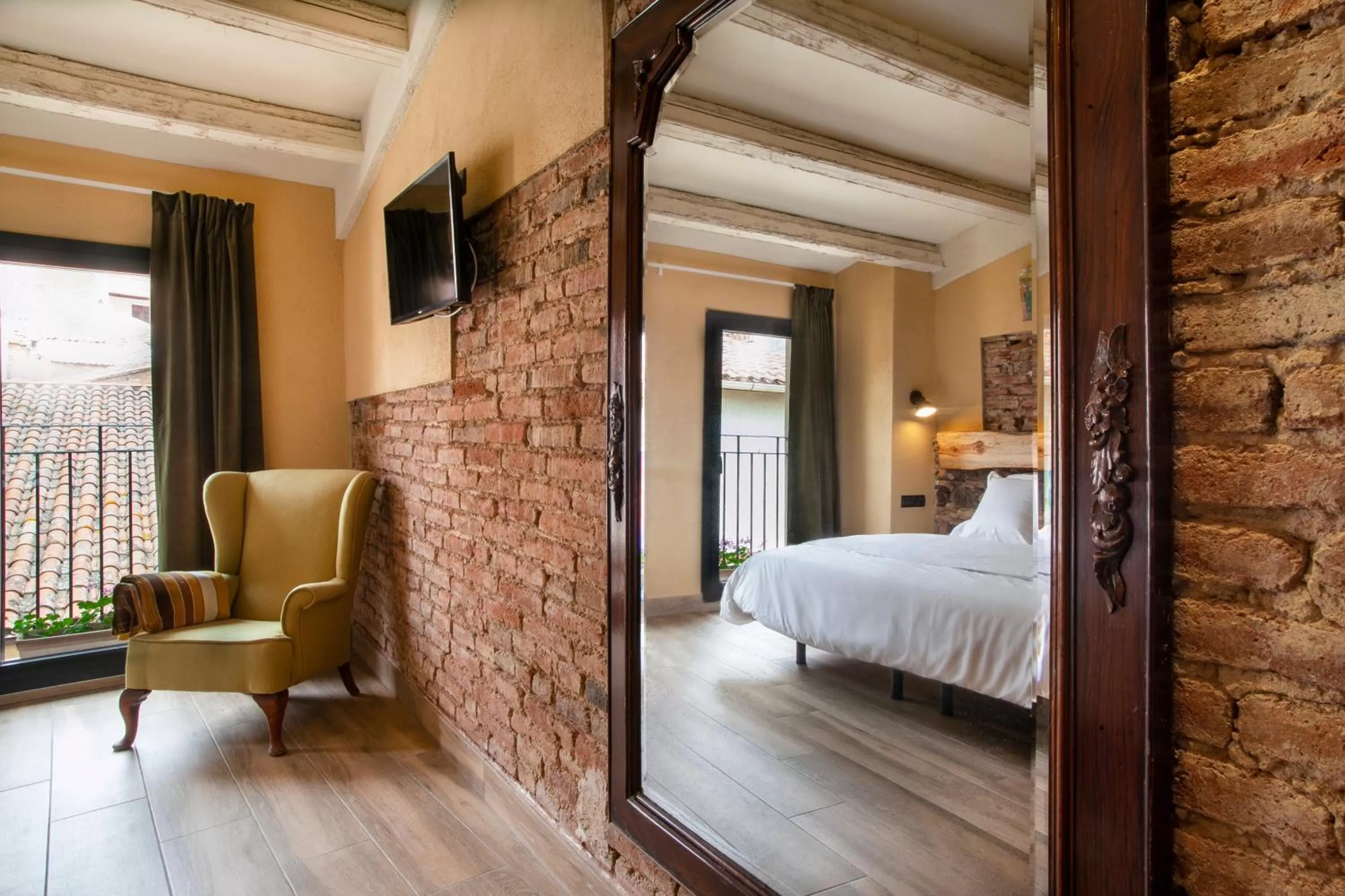 Bed in Priorat Aparthotel