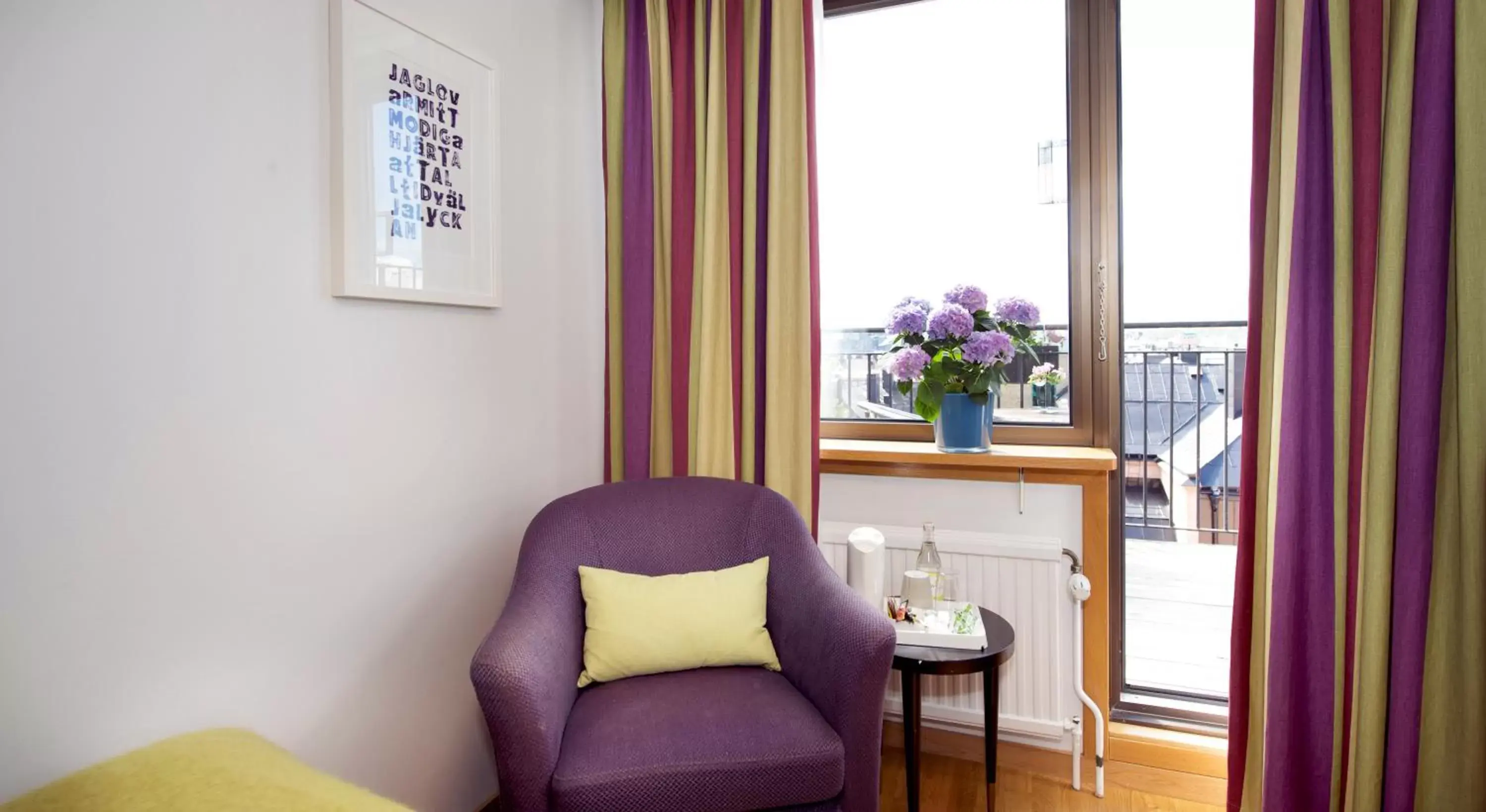 Coffee/tea facilities, Seating Area in Clarion Collection Hotel Wellington