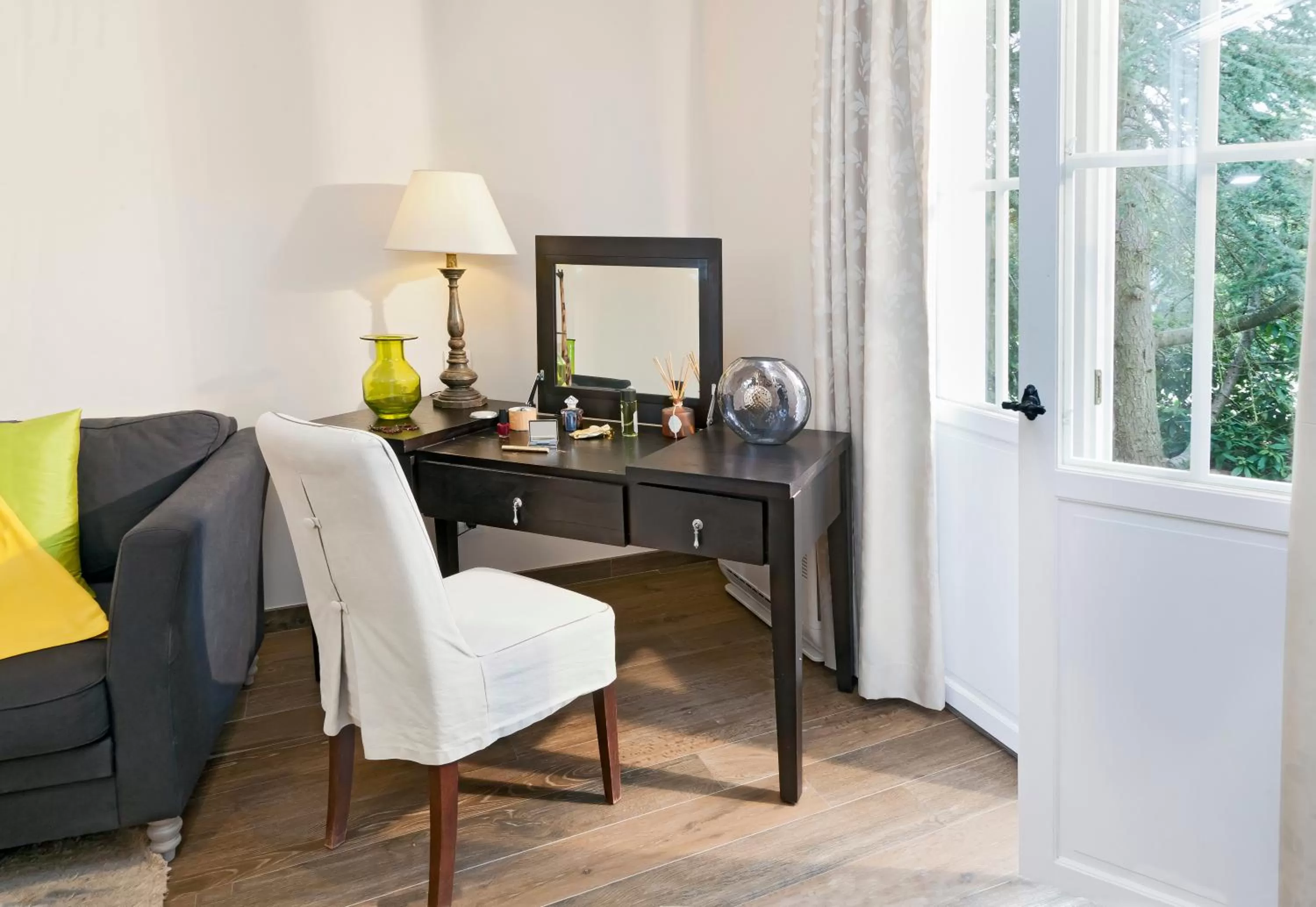 Seating area in Domaine de Bellevue, The Originals Relais