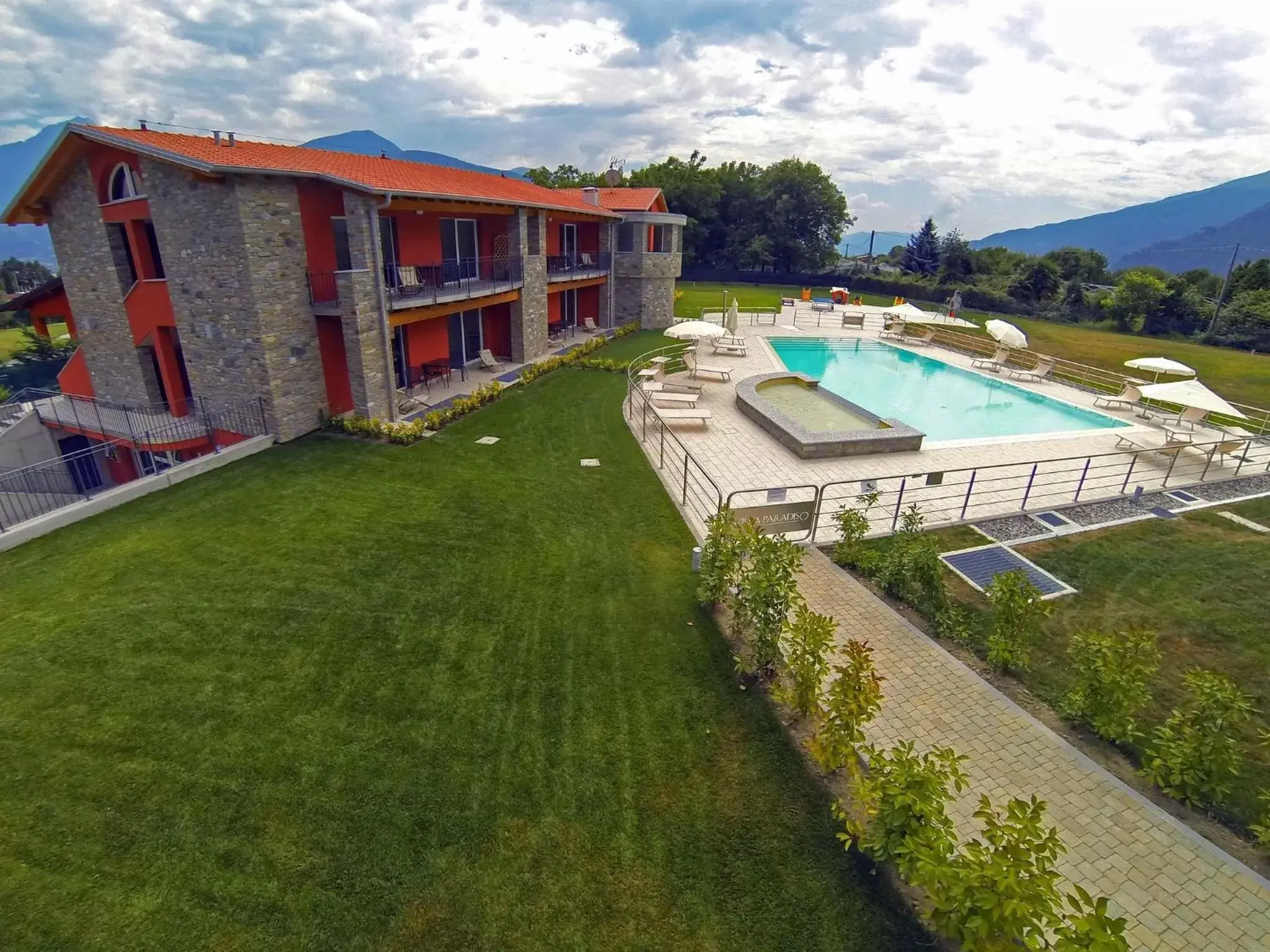 Property building, Pool View in Residence Villa Paradiso