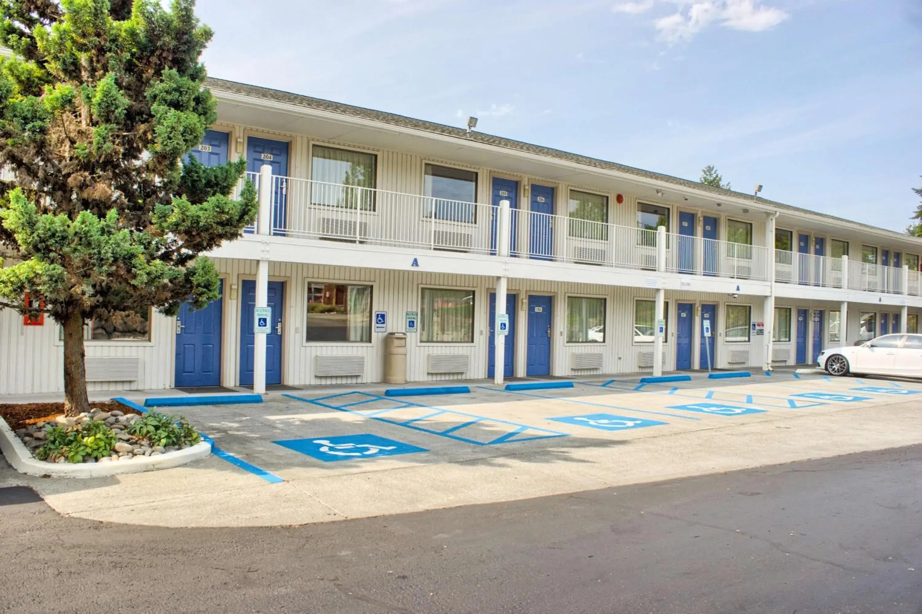 Property Building in Motel 6-Seattle, WA - South