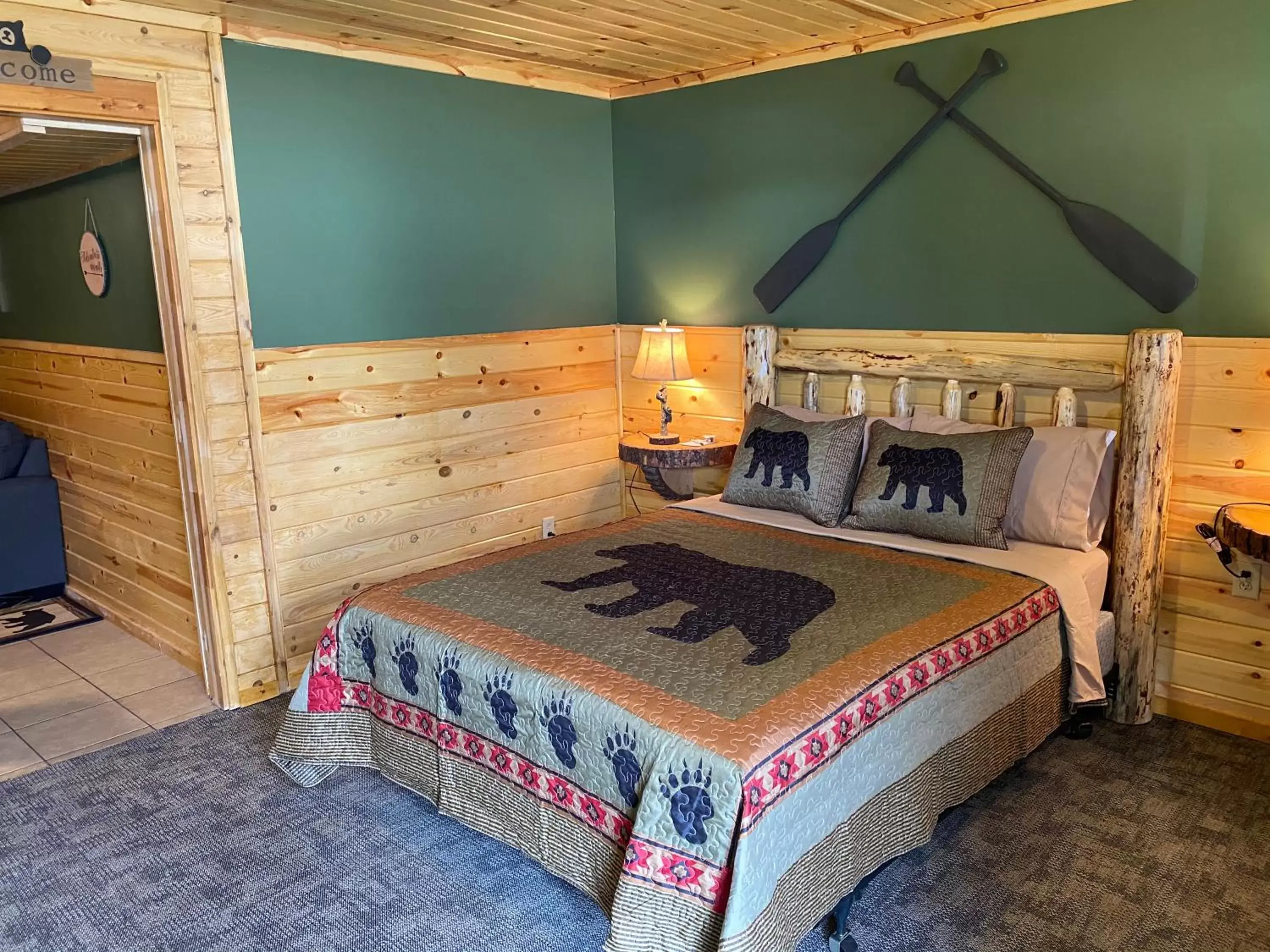 Bedroom in The Fishing Bear Lodge