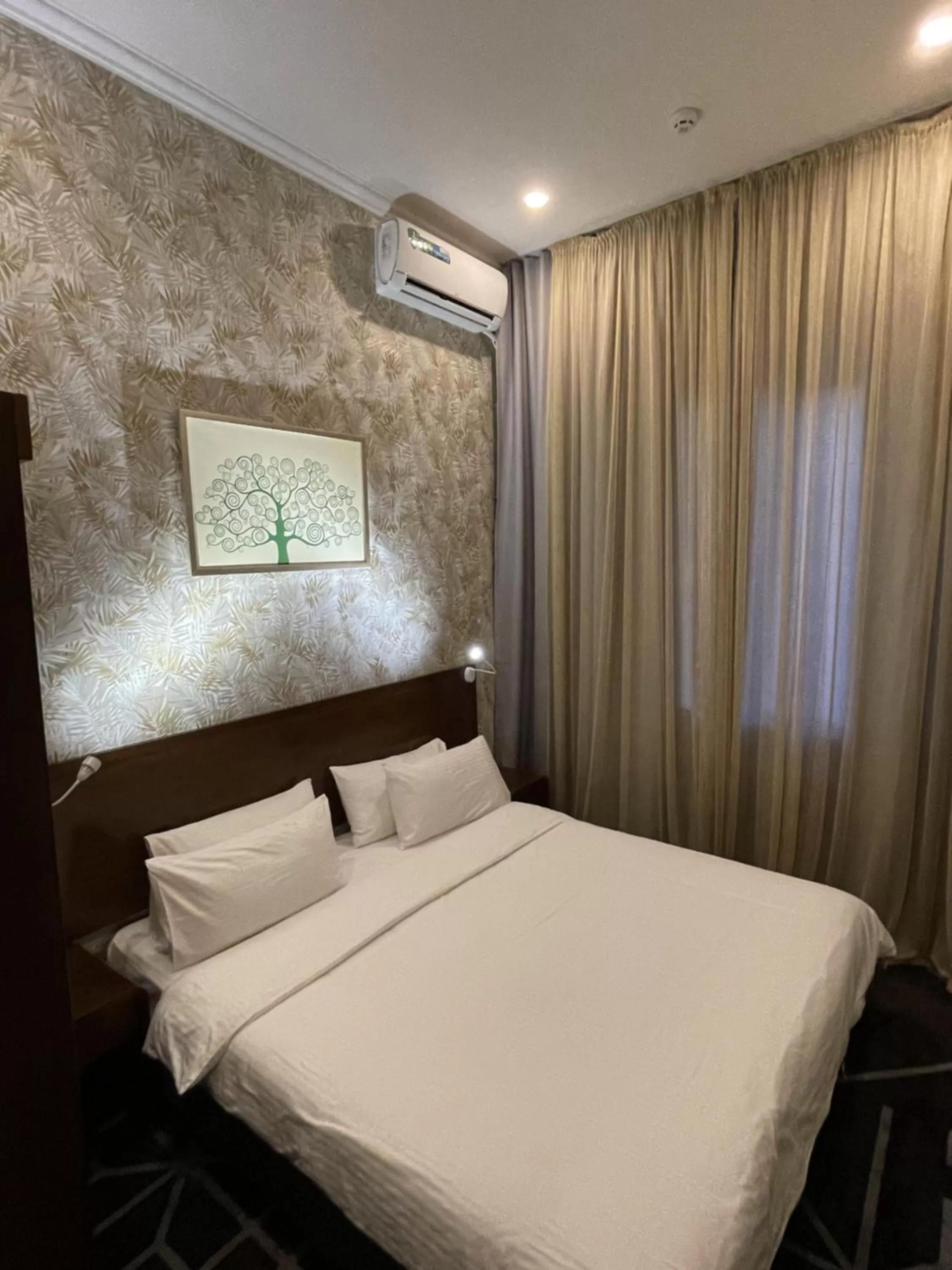 Bed in City Centre Hotel