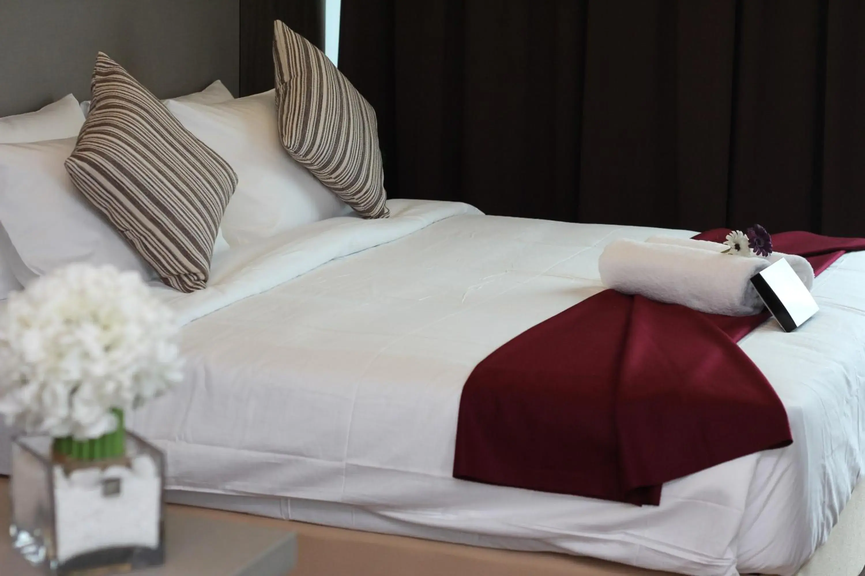 Bedroom, Bed in Nexus Regency Suites & Hotel