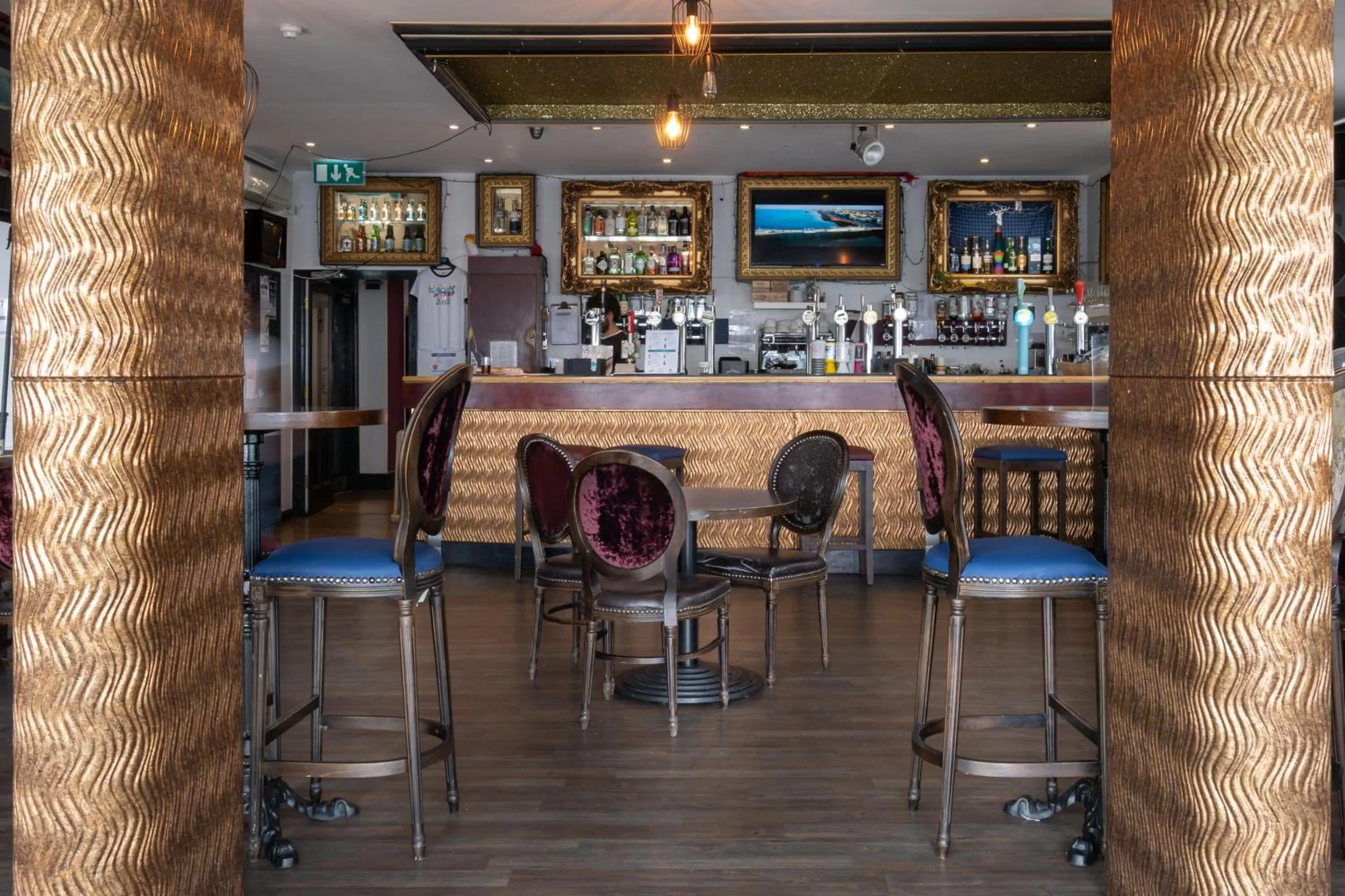 Lounge or bar in Amsterdam Hotel Brighton Seafront