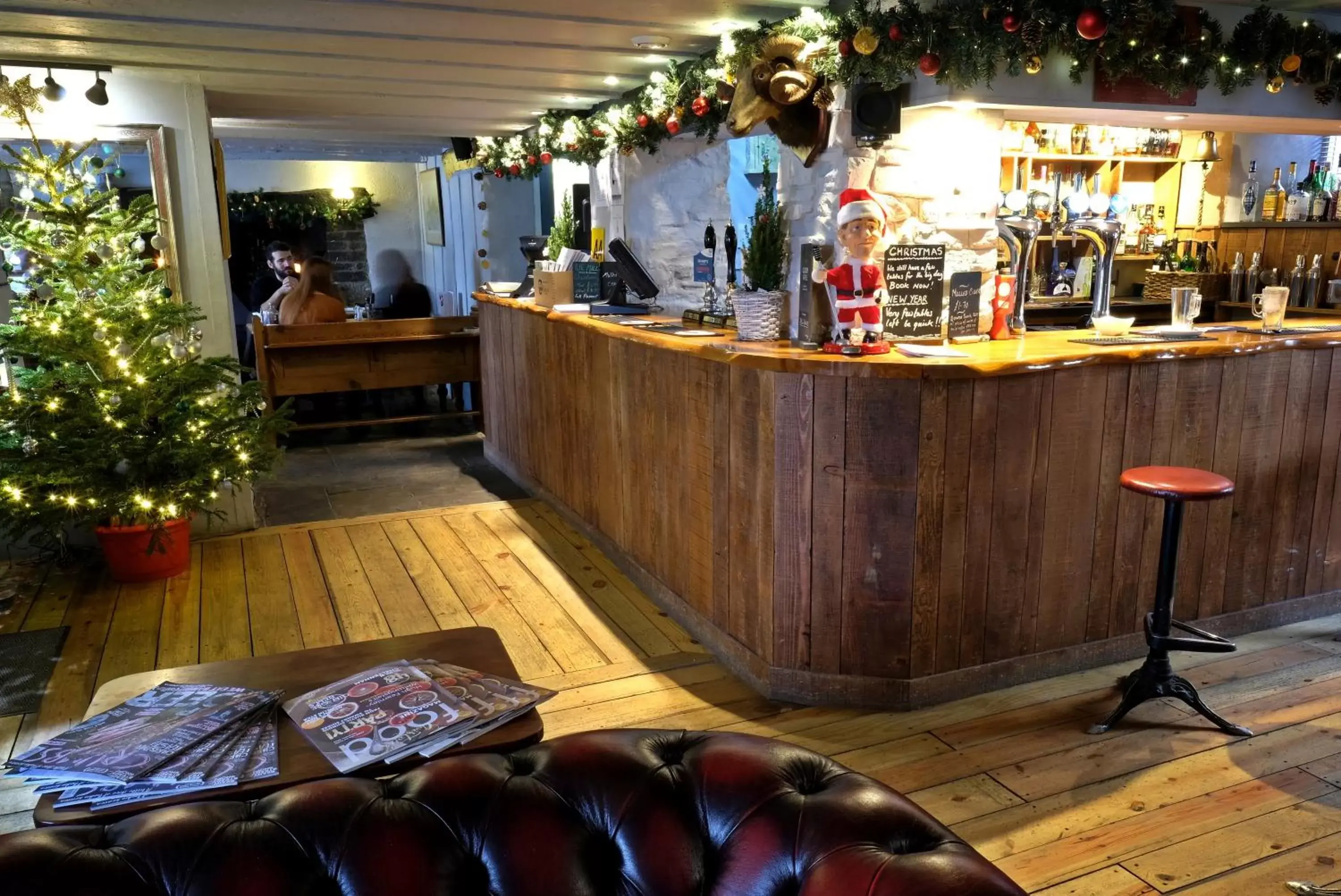 Lounge or bar in Rams Head Inn