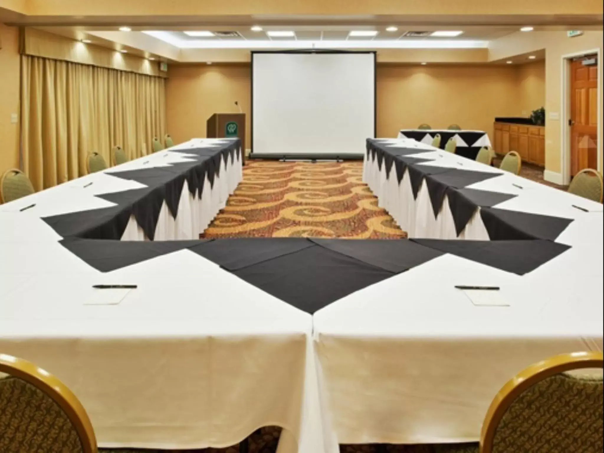 Meeting/conference room, Business Area/Conference Room in Premiere Suites