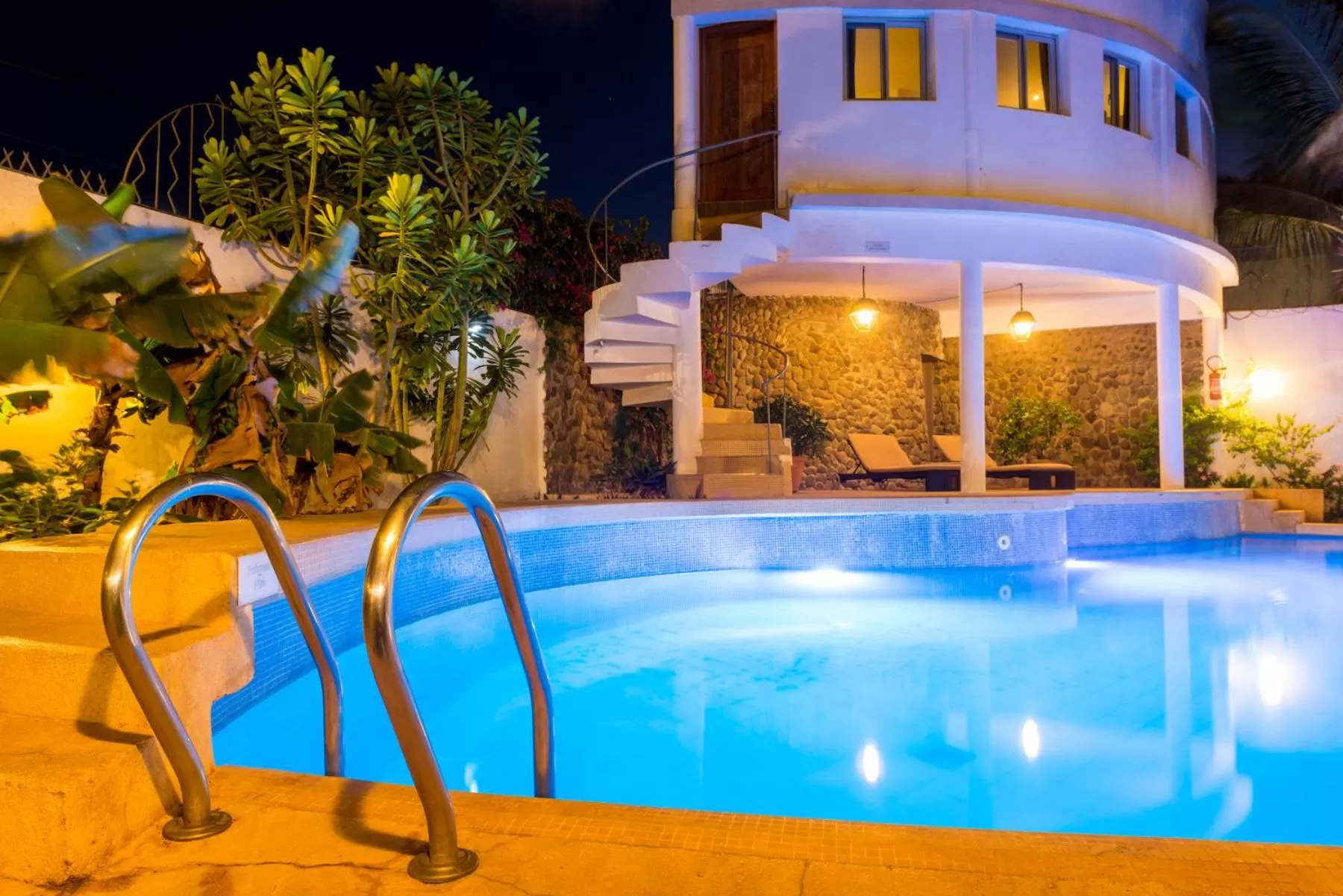 Swimming pool in La Résidence