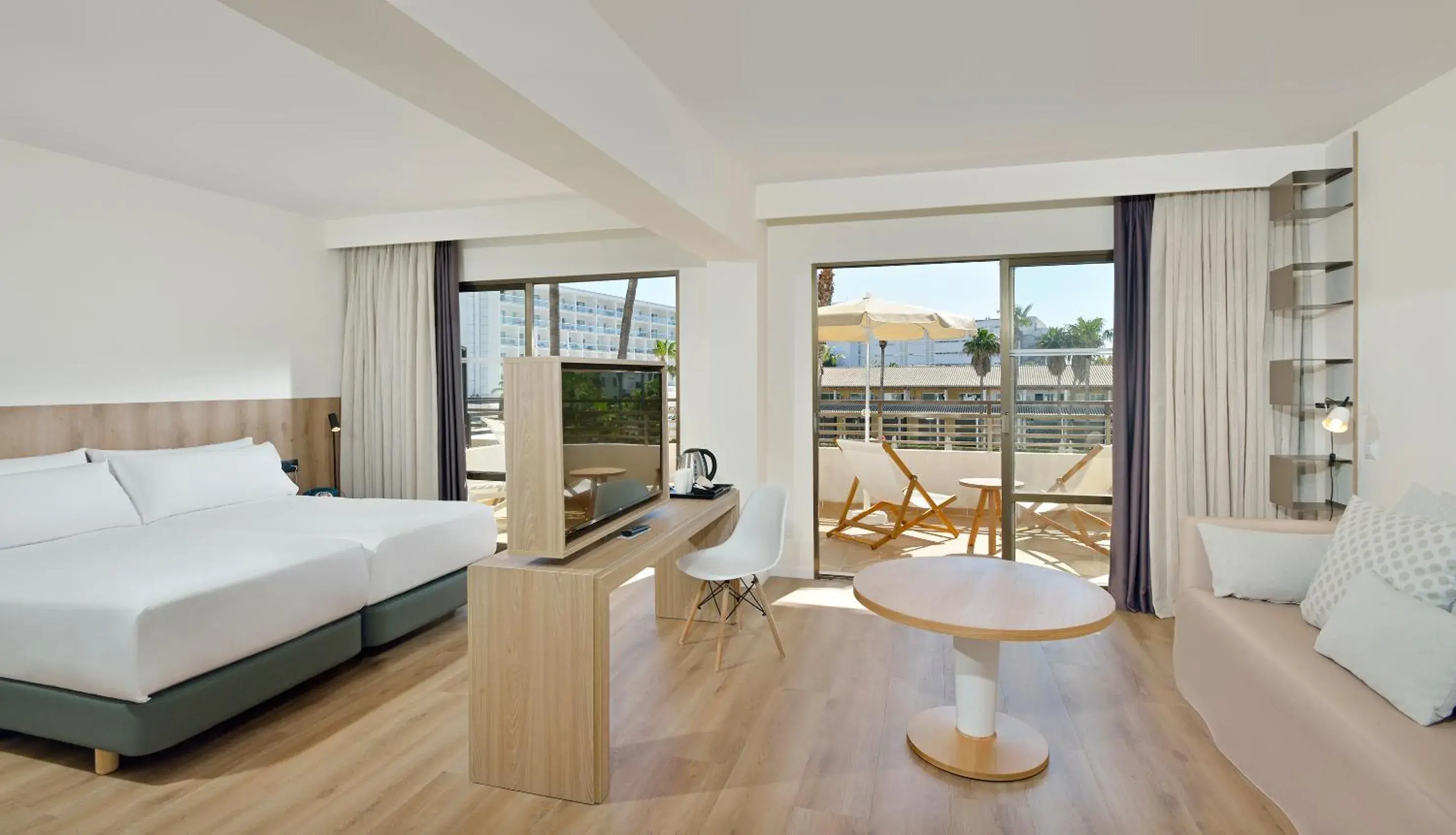 The Loft Solarium in Sol By Melia Alcudia