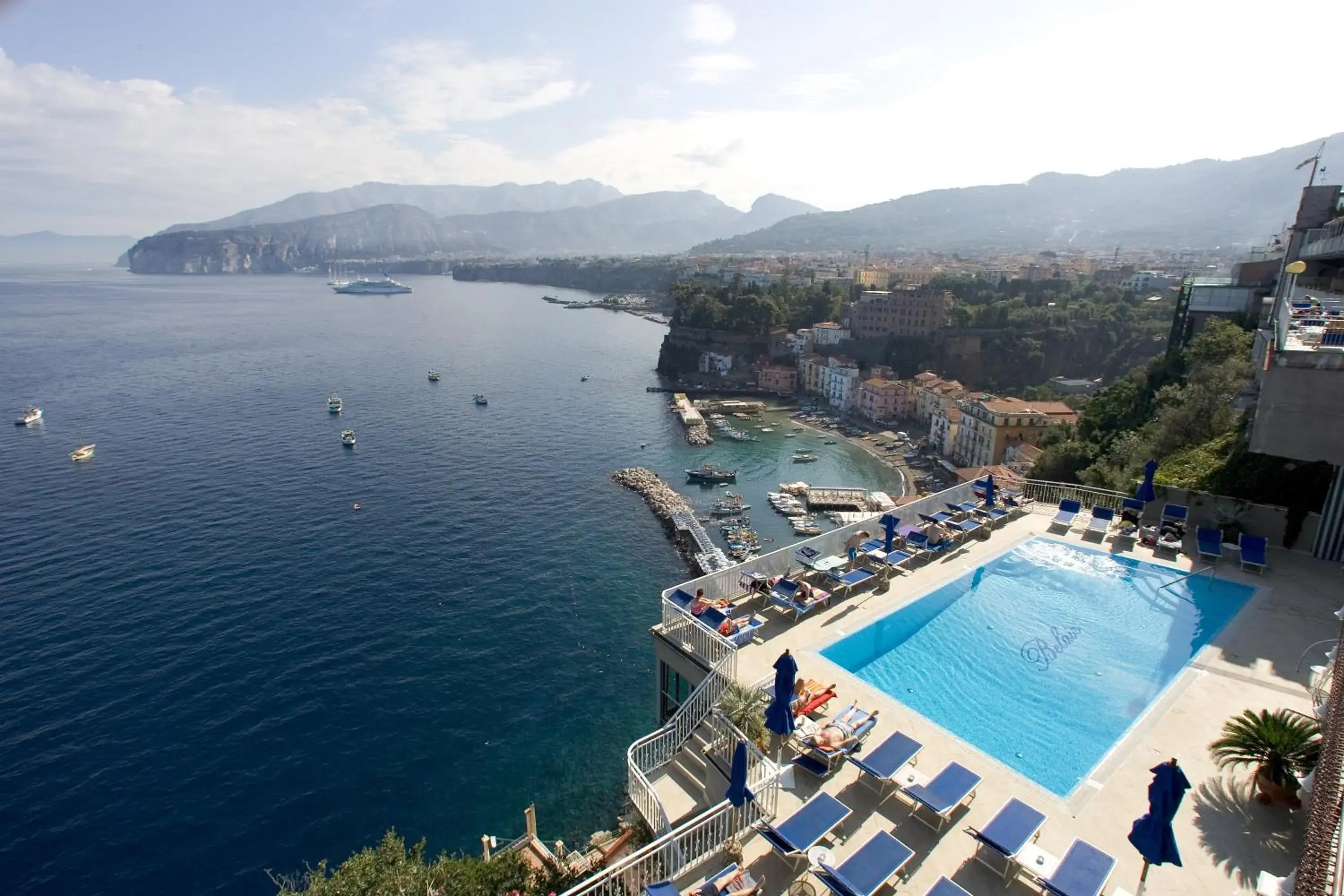 Swimming pool, Pool View in Hotel Belair