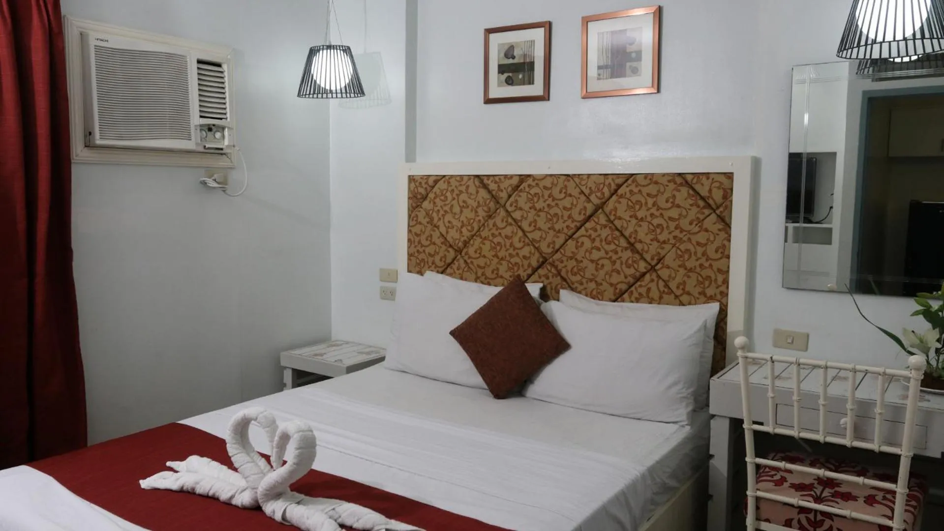 Bed in 1775 Adriatico Suites