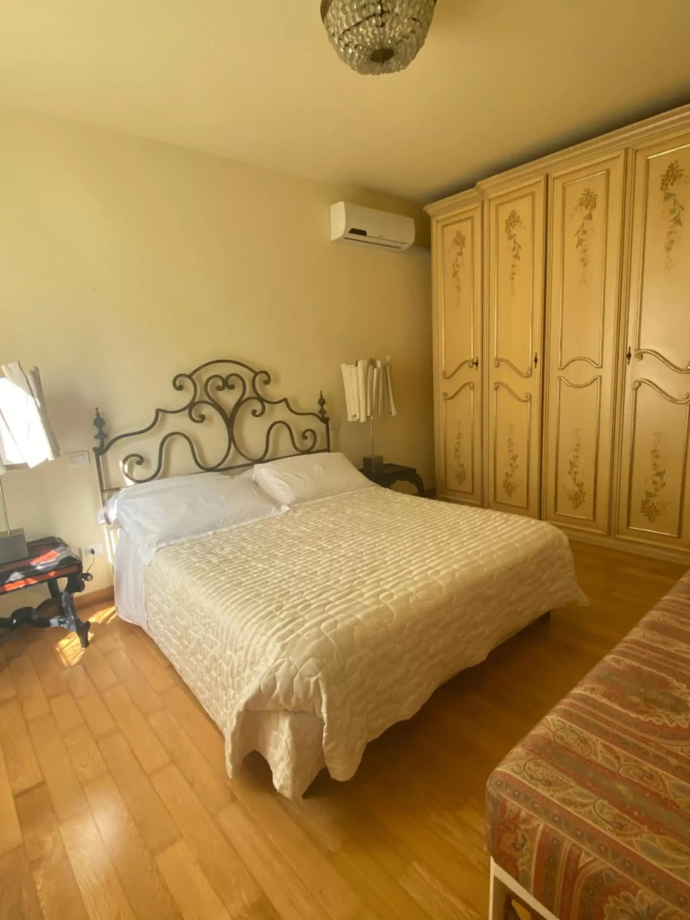 Bed in Palazzo Rocchi B&B