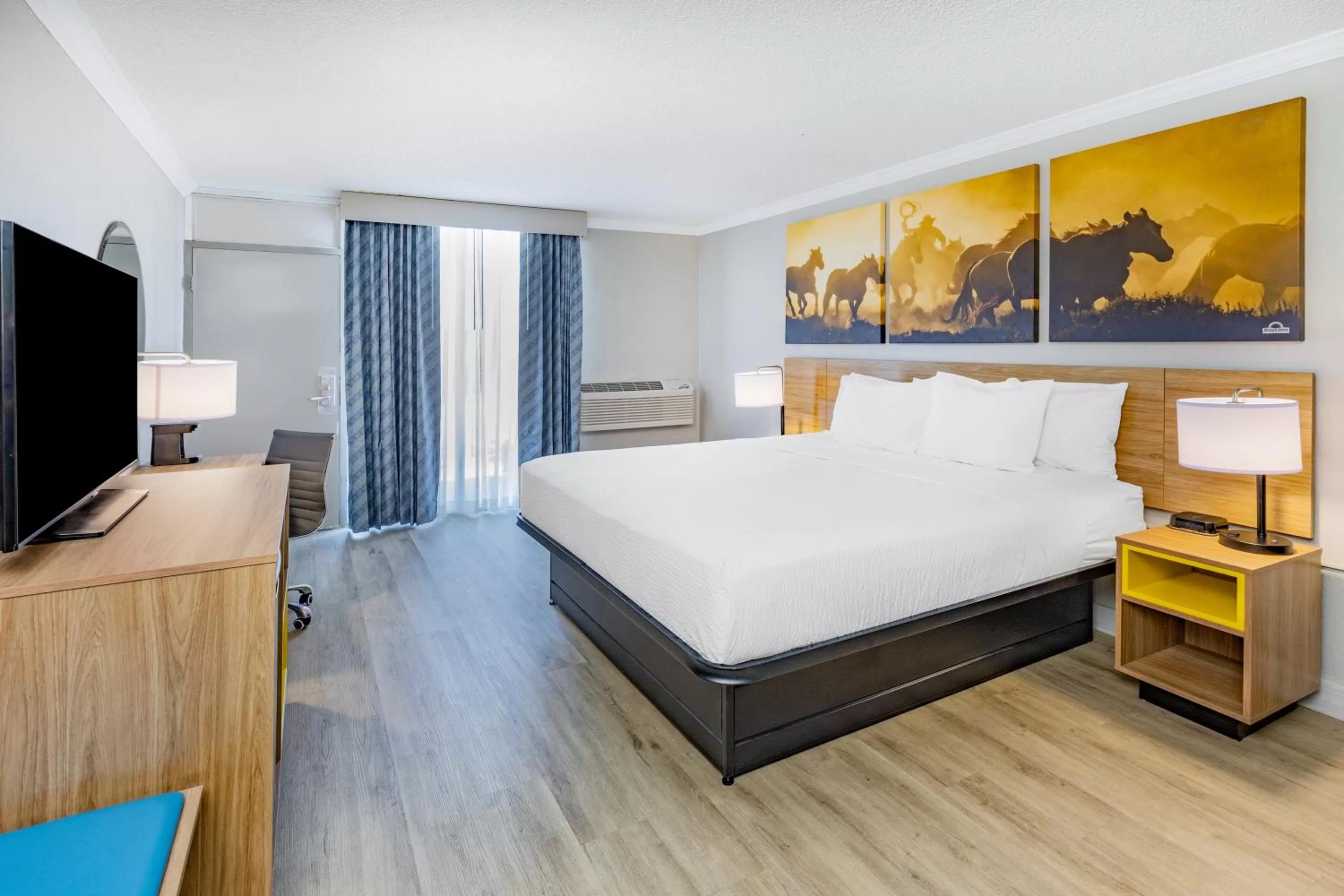 Bed in Days Inn by Wyndham Del Rio