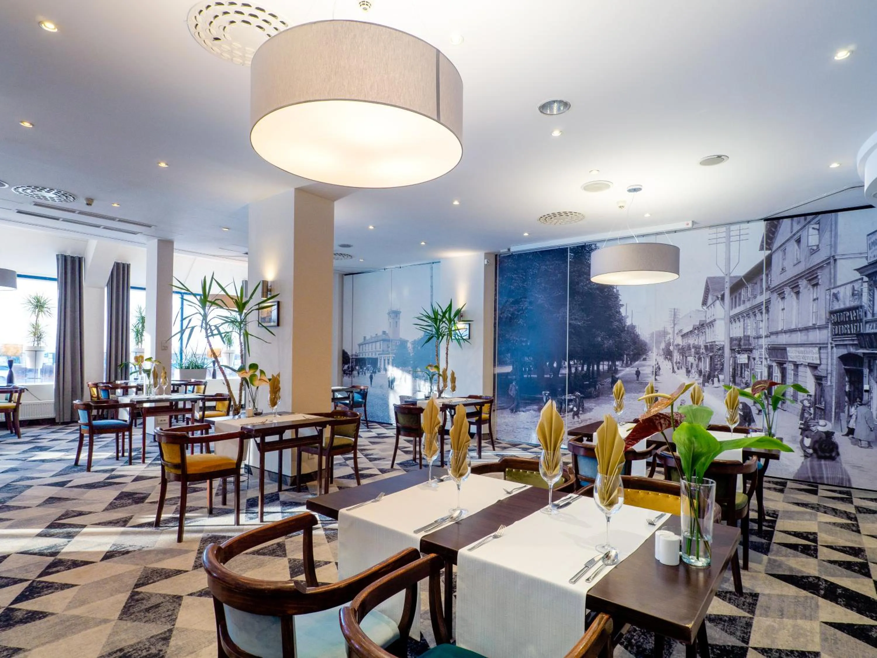 Restaurant/places to eat in Mercure Czestochowa Centrum