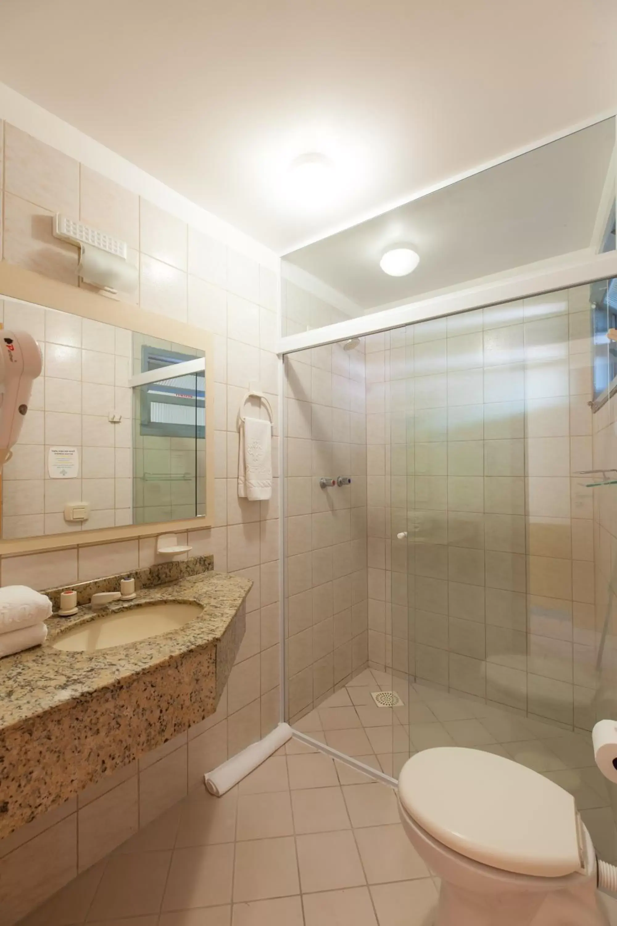 Bathroom in Vila Olaria Hotel