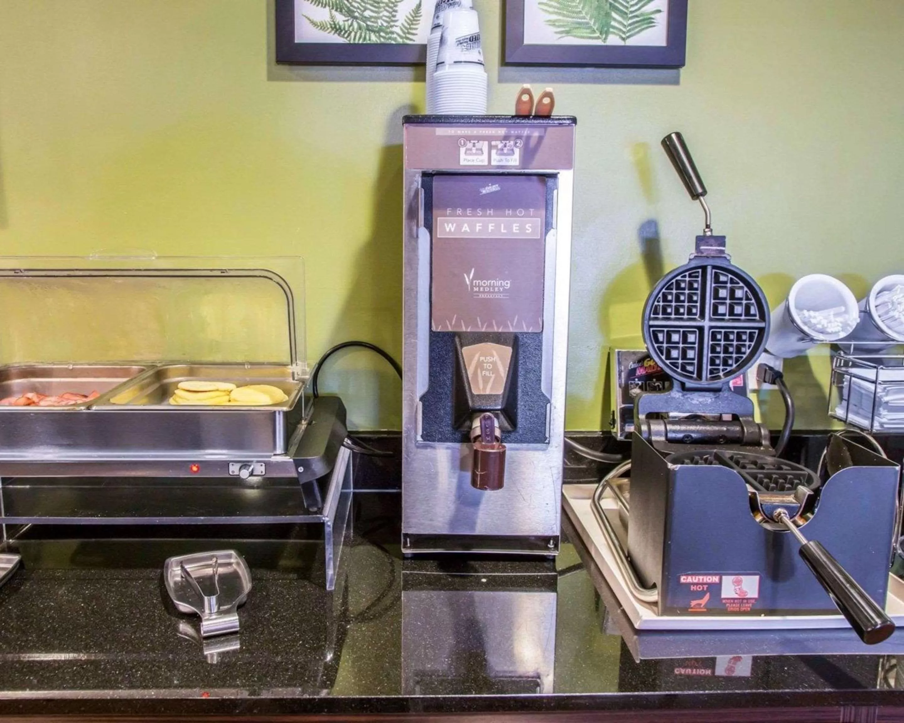 Restaurant/places to eat in Sleep Inn Midway Airport