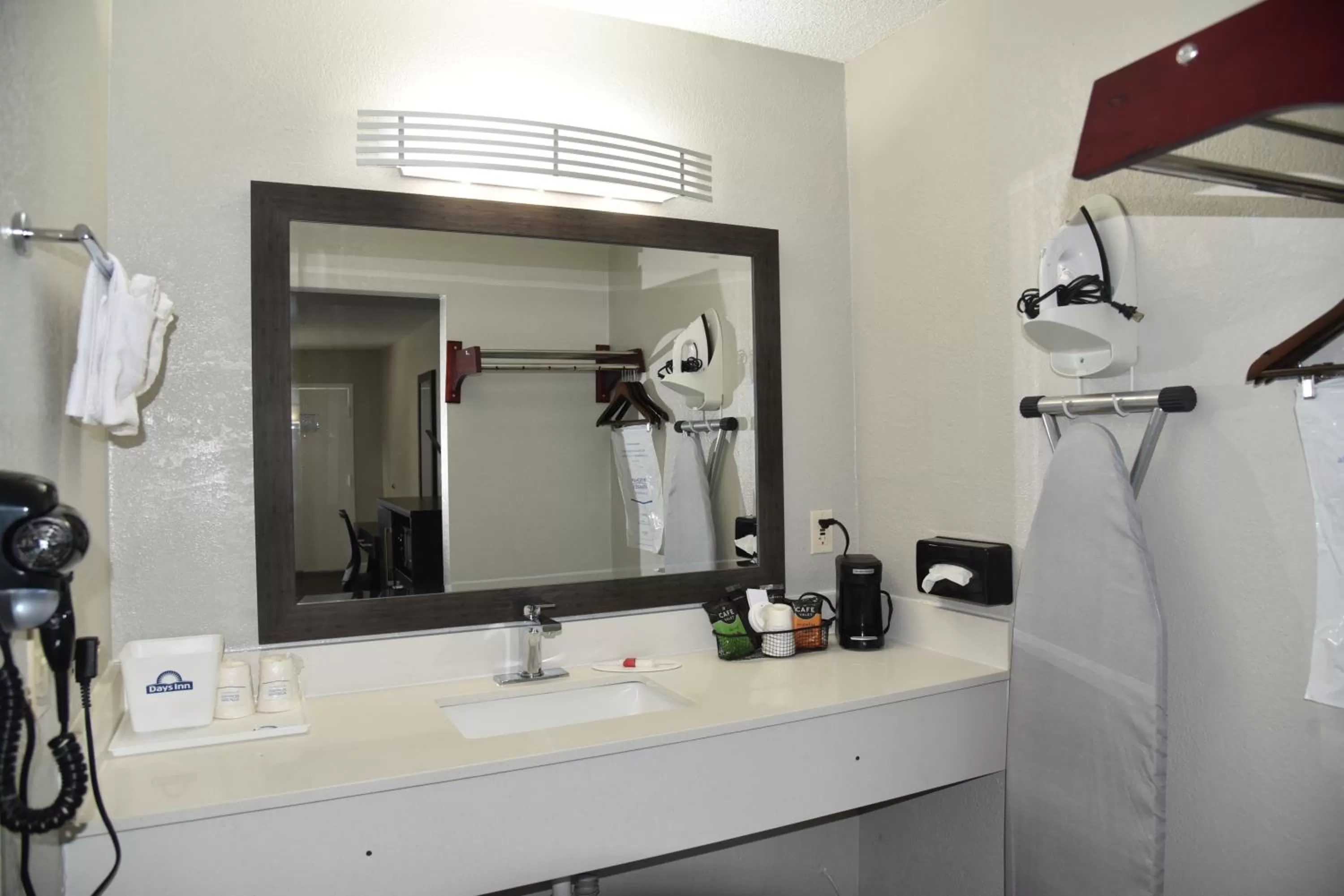 Days Inn by Wyndham Goose Creek