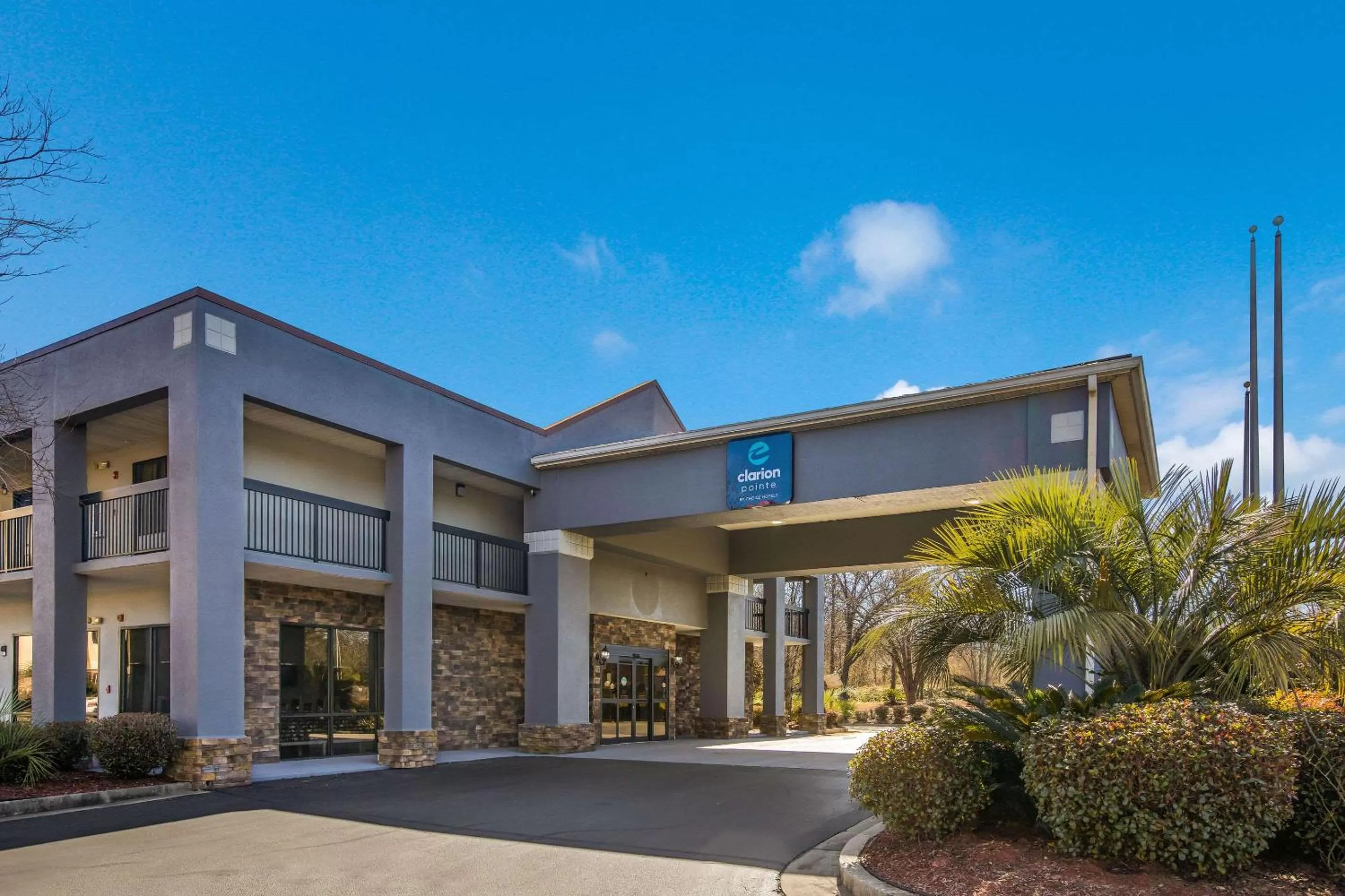 Property building in Clarion Pointe Forsyth I-75